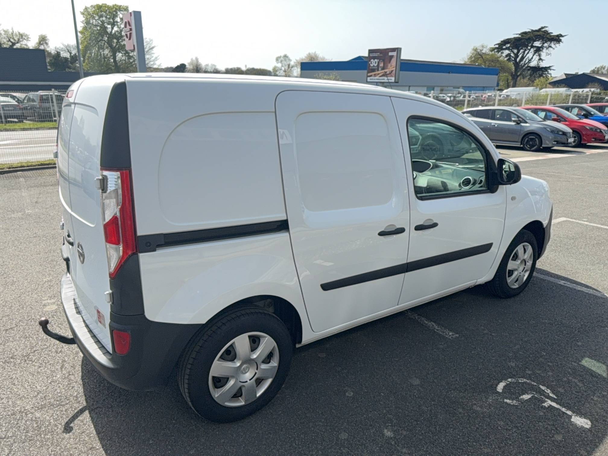 Vente en ligne Nissan NV250 L1 NV250 DCI 95 au prix de 14 490 €