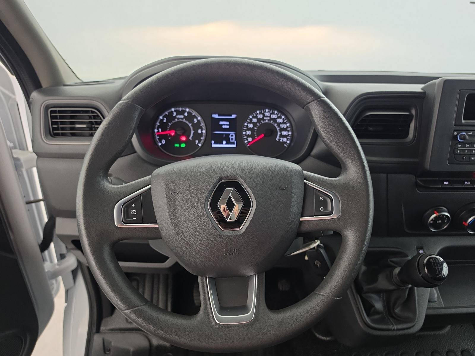 Vente en ligne Renault Master Fourgon MASTER FGN TRAC F3500 L3H3 BLUE DCI 135 au prix de 25 900 €