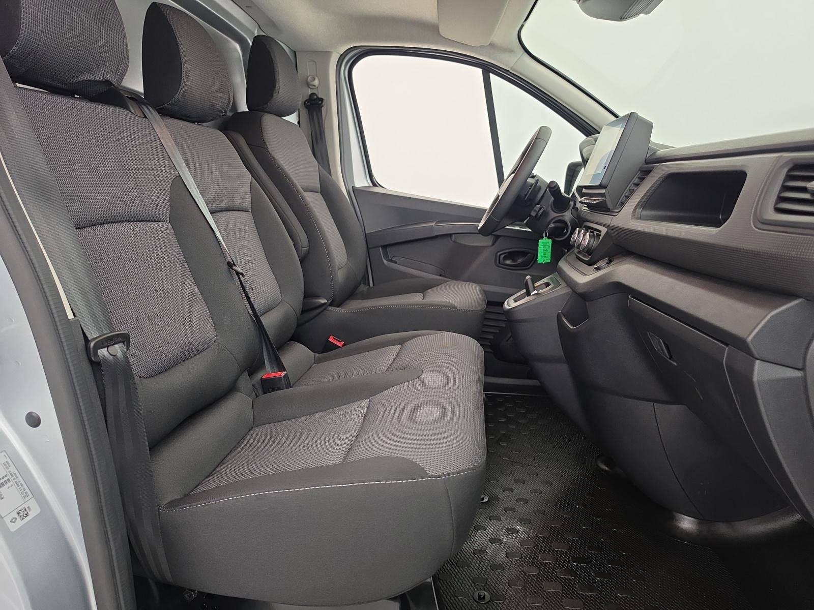 Vente en ligne Renault Trafic 3 Fourgon TRAFIC FG BLUE DCI 170 L1H1 2T8 AUTO au prix de 32 490 €