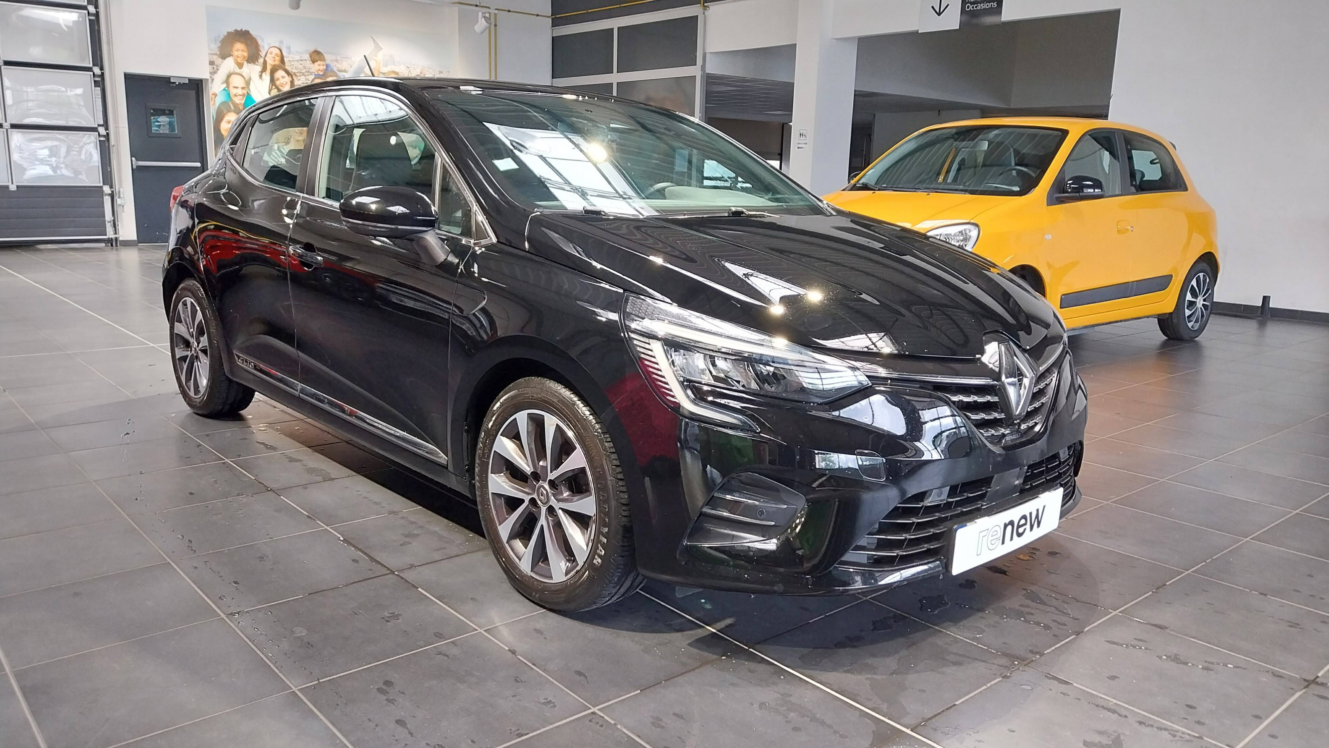Vente en ligne Renault Clio 5 Clio TCe 90 - 21 au prix de 13 490 €