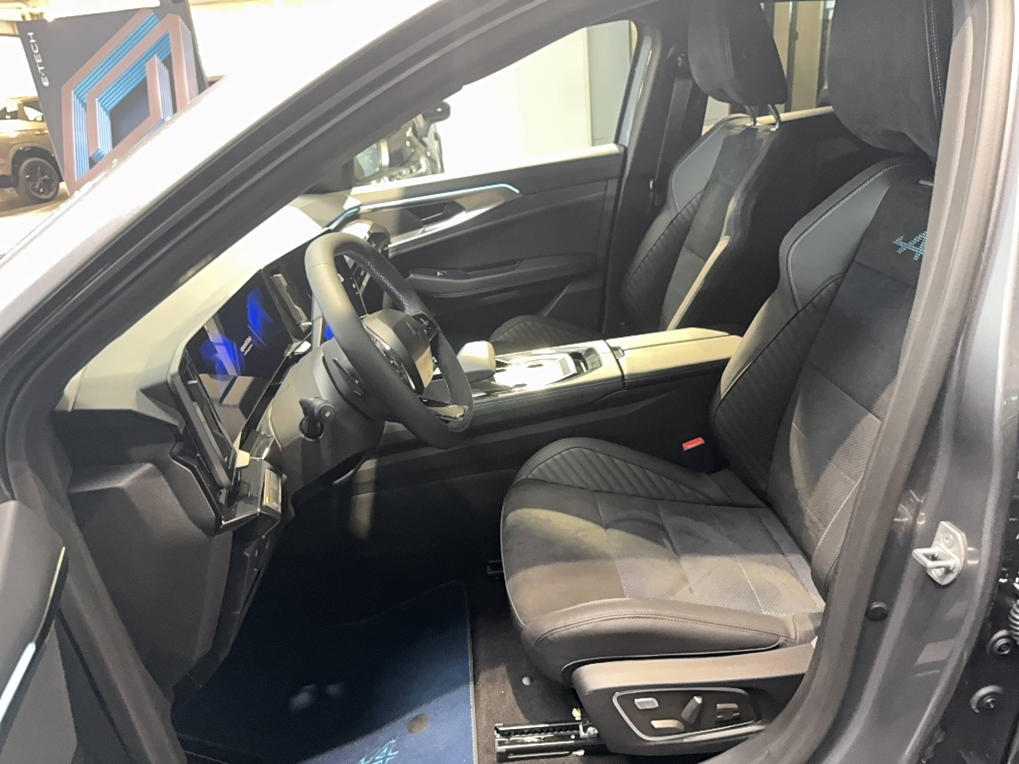 Vente en ligne Renault Rafale  E-Tech full hybrid 200 au prix de 46 990 €
