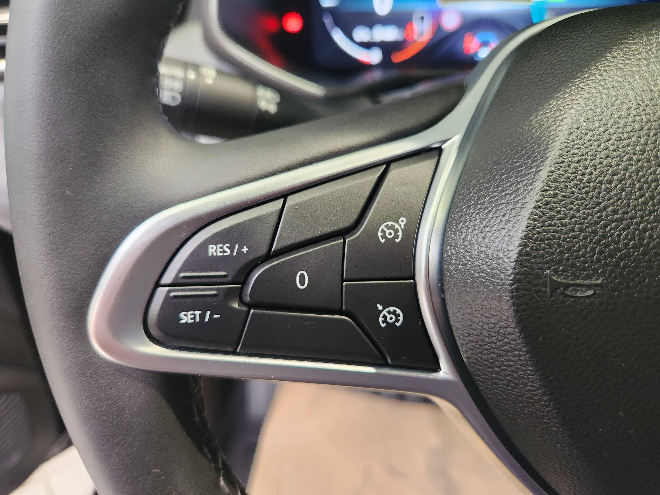 Vente en ligne Renault Clio 5 Clio E-Tech full hybrid 145 au prix de 18 890 €