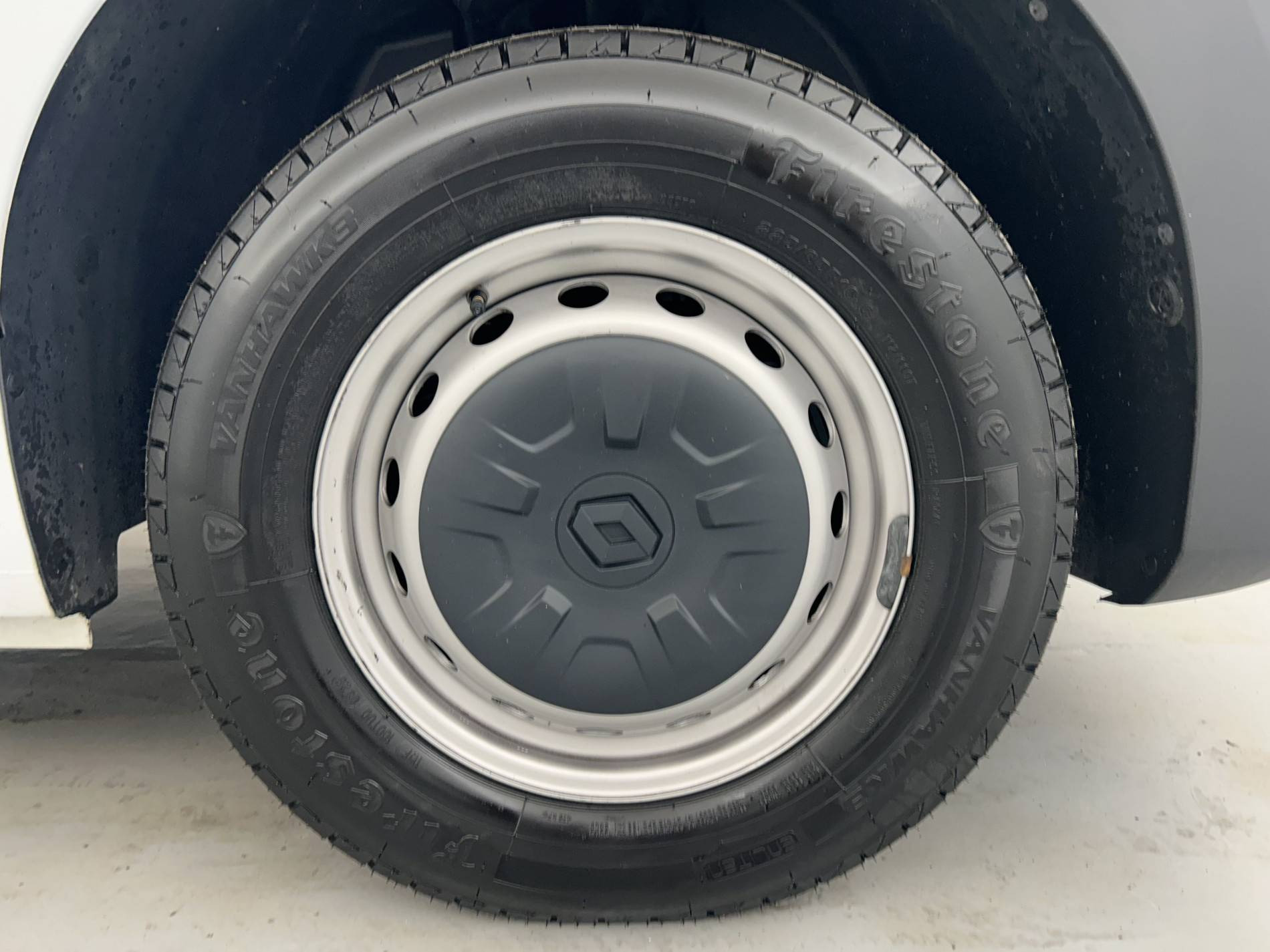 Vente en ligne Renault Master Fourgon MASTER FGN TRAC F3500 L2H2 BLUE DCI 135 au prix de 24 990 €