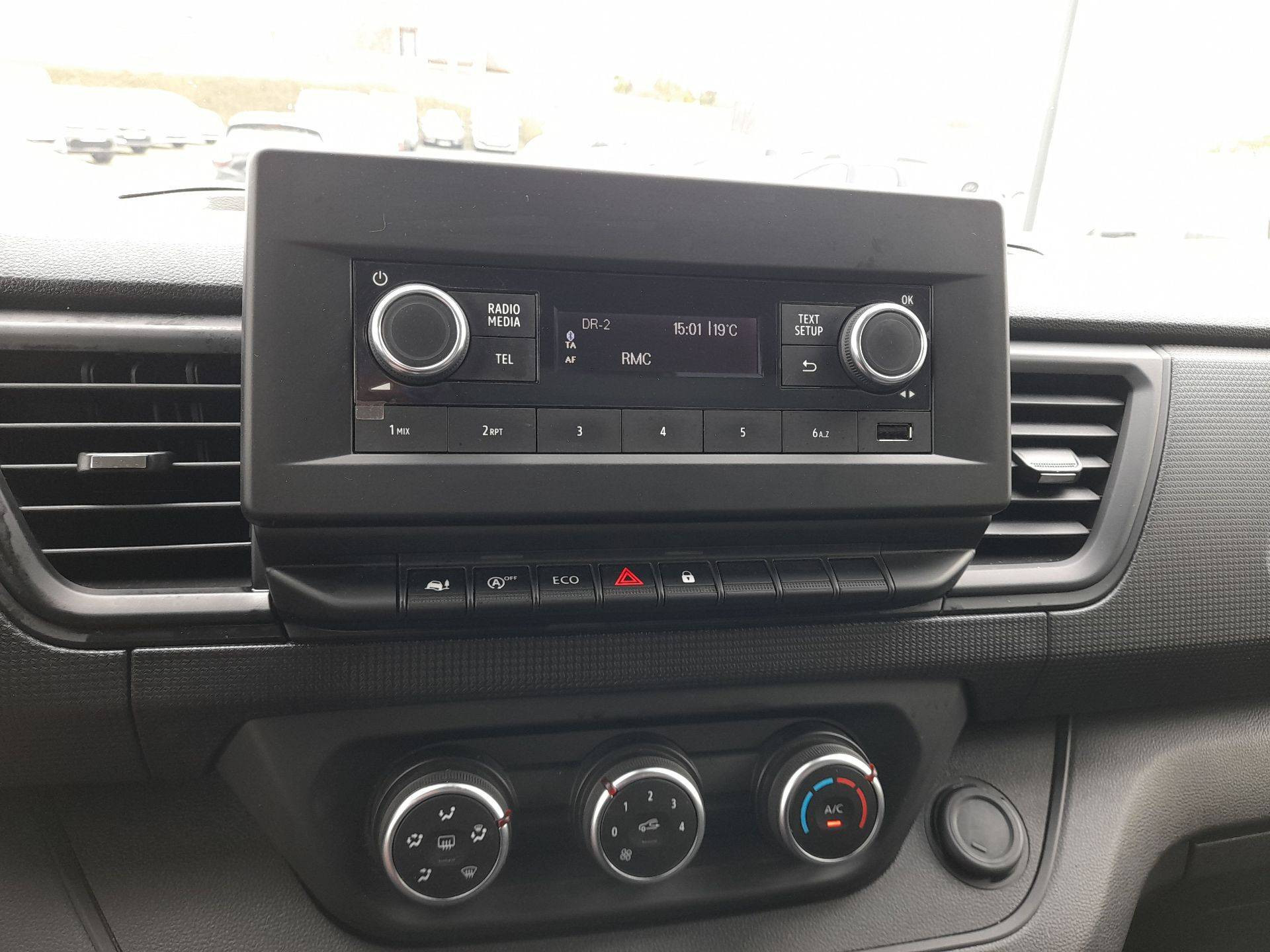 Vente en ligne Renault Trafic 3 Fourgon TRAFIC FGN L1H1 3000 KG BLUE DCI 130 au prix de 23 890 €