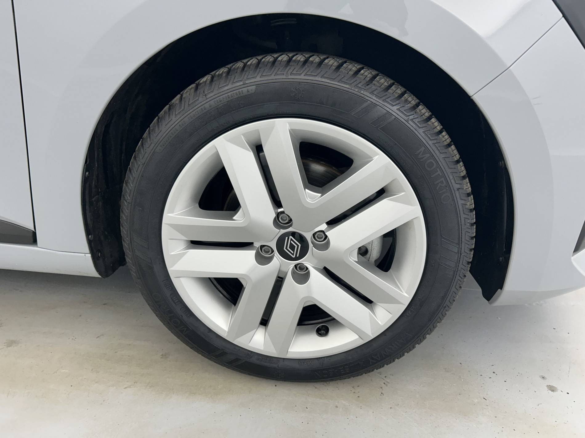 Vente en ligne Renault Clio 5 Clio E-Tech full hybrid 145 ch GSR2 au prix de 18 990 €