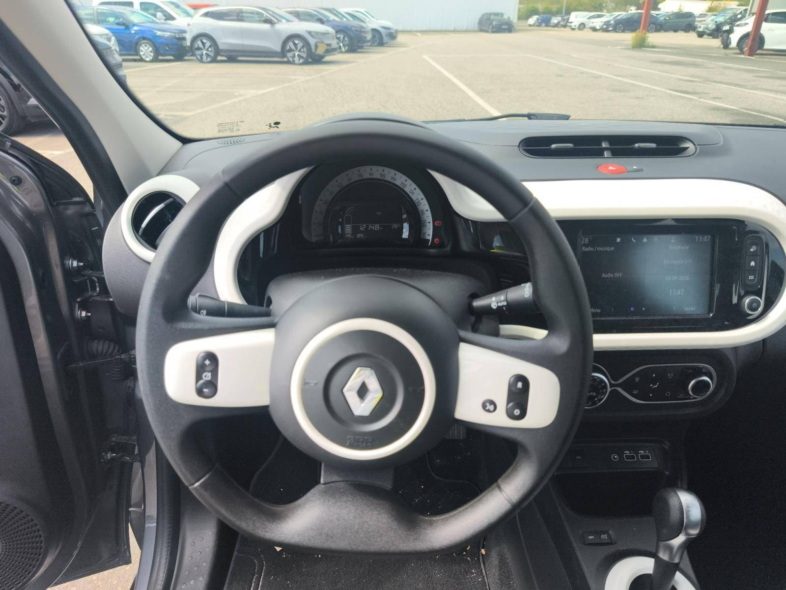 Vente en ligne Renault Twingo Electrique Twingo III E-Tech au prix de 14 890 €