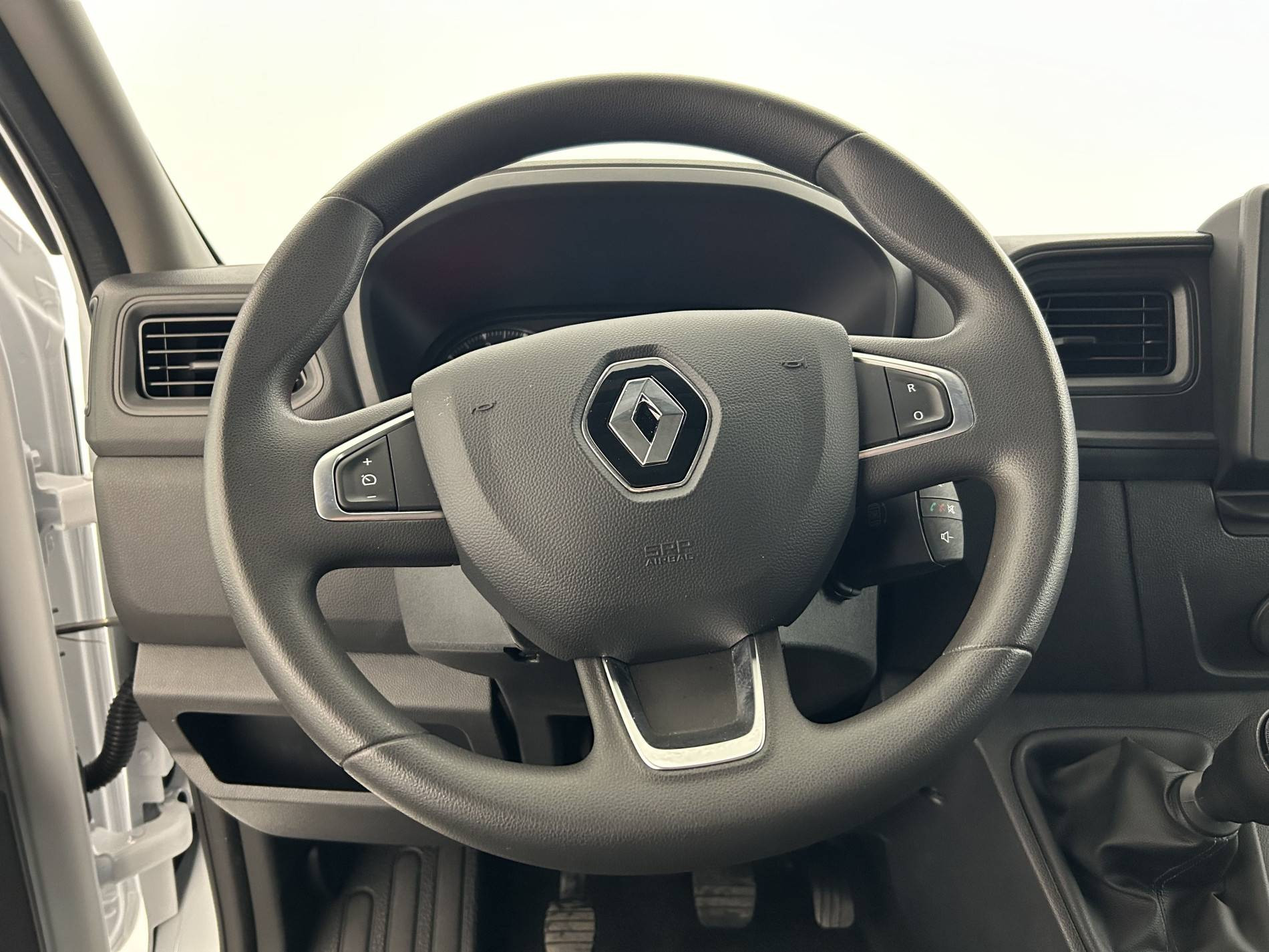 Vente en ligne Renault Master Fourgon MASTER FGN TRAC F3500 L2H2 BLUE DCI 135 au prix de 26 990 €
