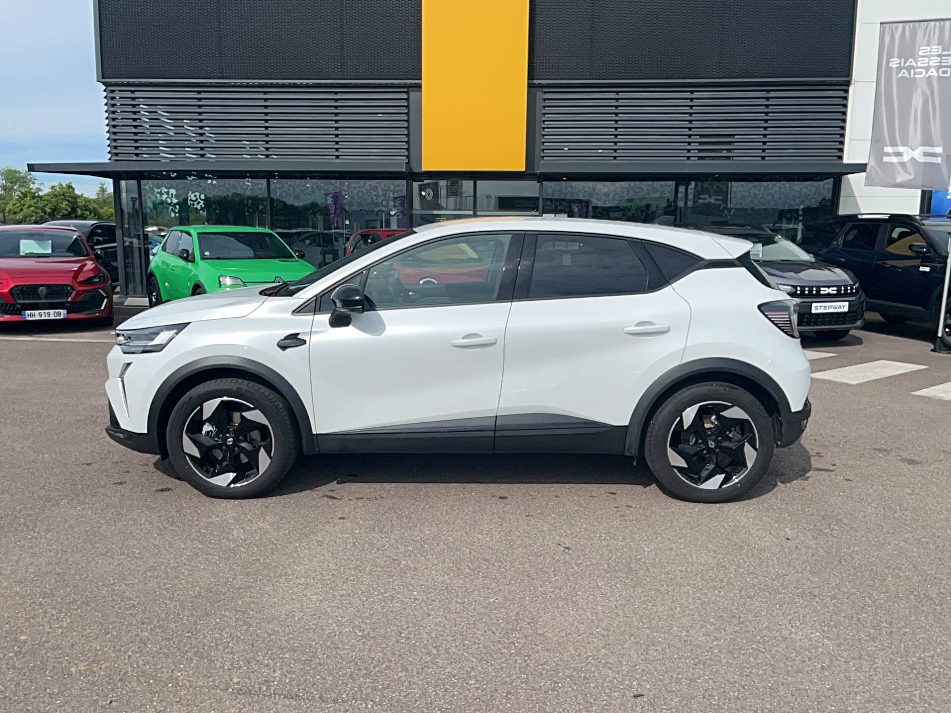 Vente en ligne Renault Captur  E-Tech full hybrid 145 ch au prix de 24 491 €