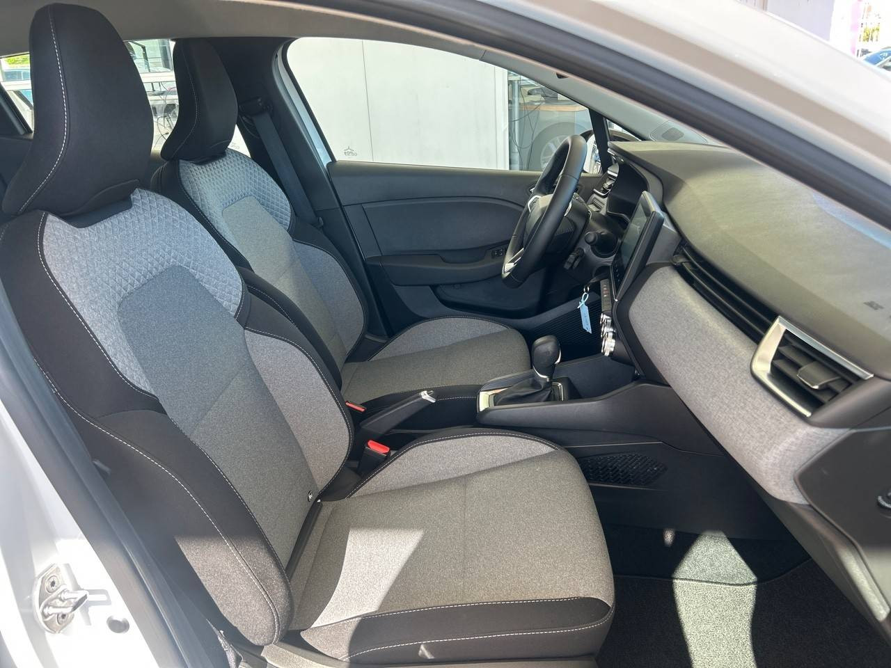 Vente en ligne Renault Clio 5 Clio E-Tech full hybrid 145 ch GSR2 au prix de 20 490 €