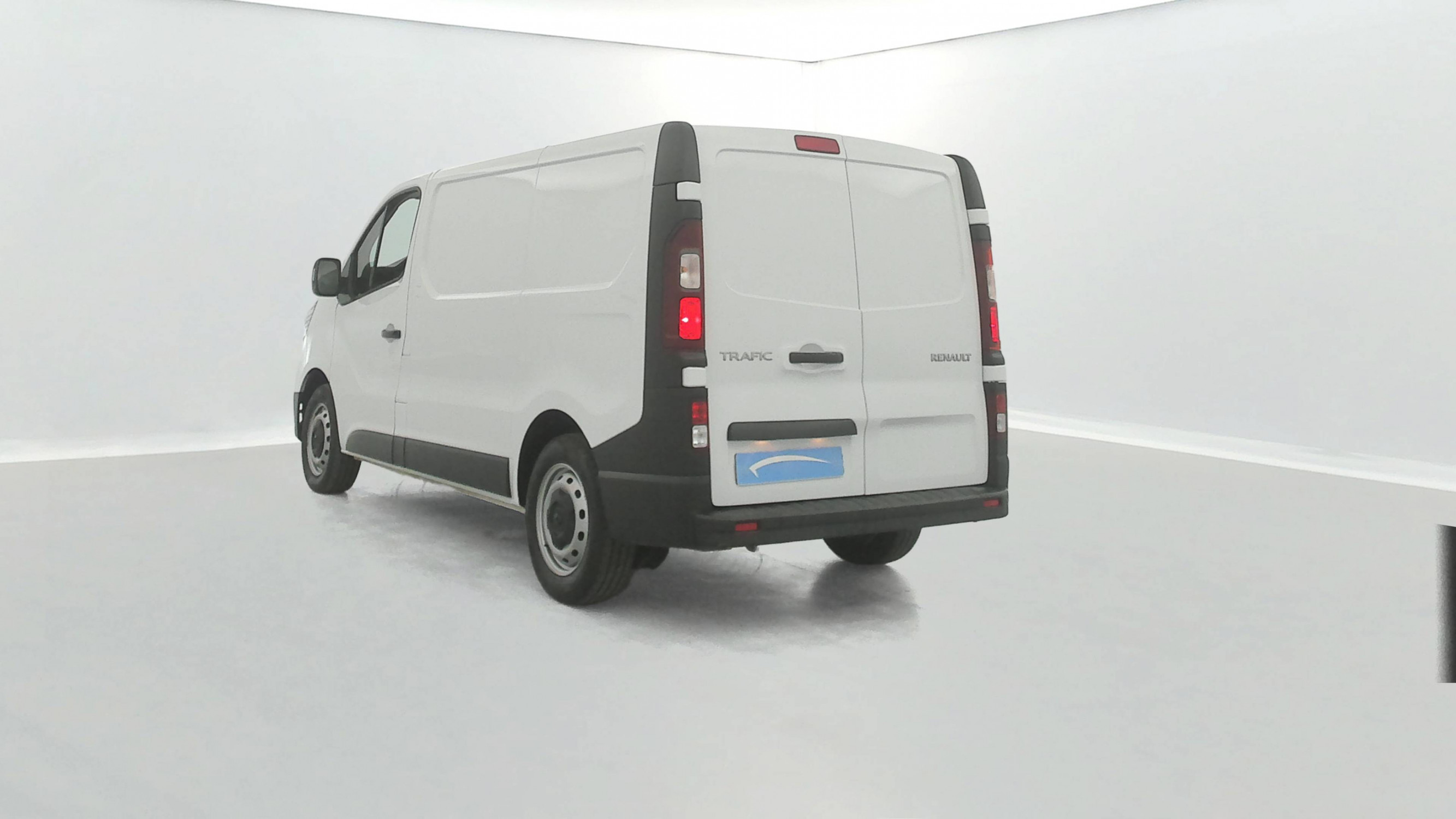 Vente en ligne Renault Trafic 3 Fourgon TRAFIC FG BLUE DCI 130 L1H1 3T GSR2 au prix de 26 750 €