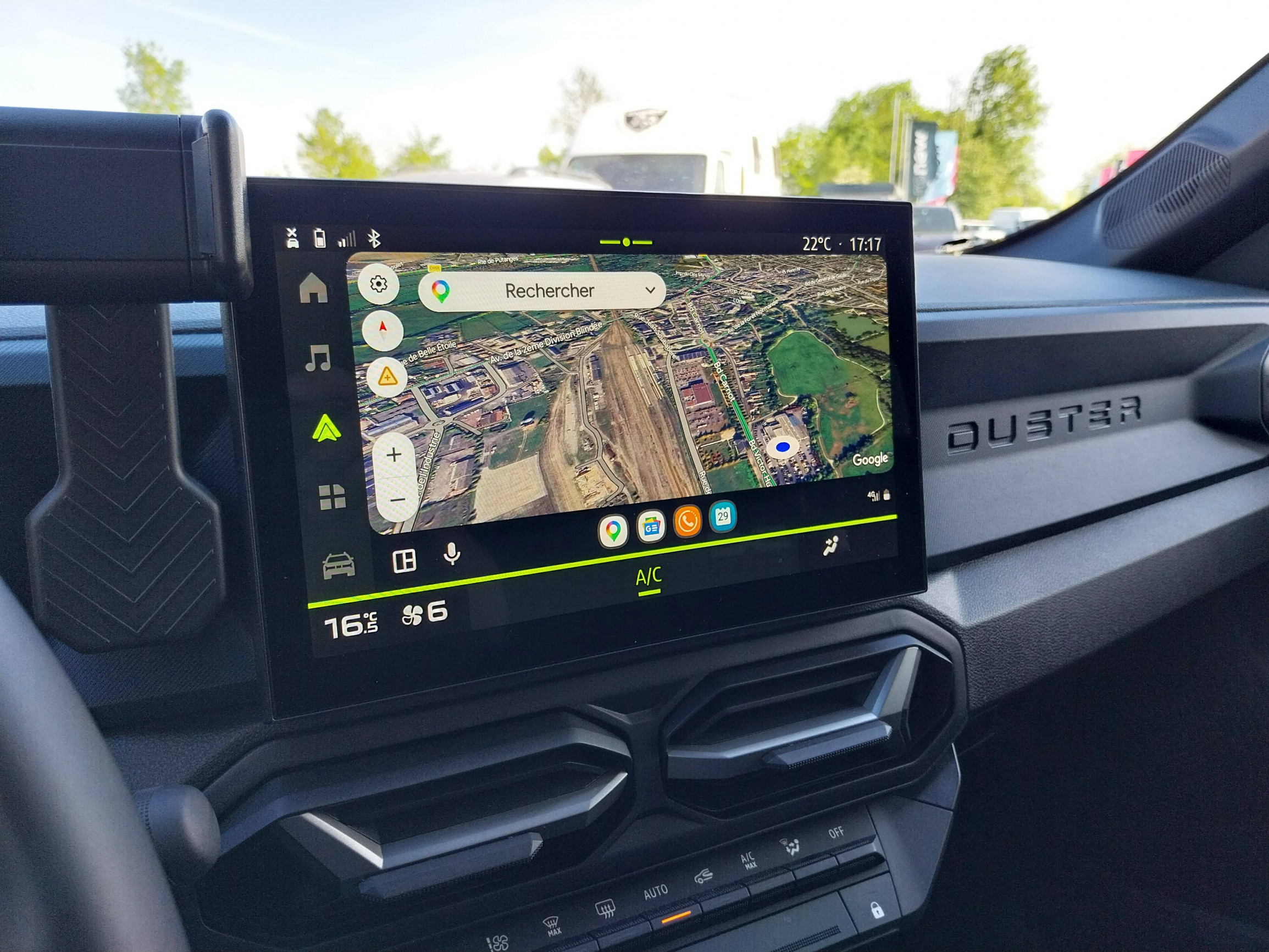 Vente en ligne Dacia Duster  Hybrid 140 au prix de 27 290 €