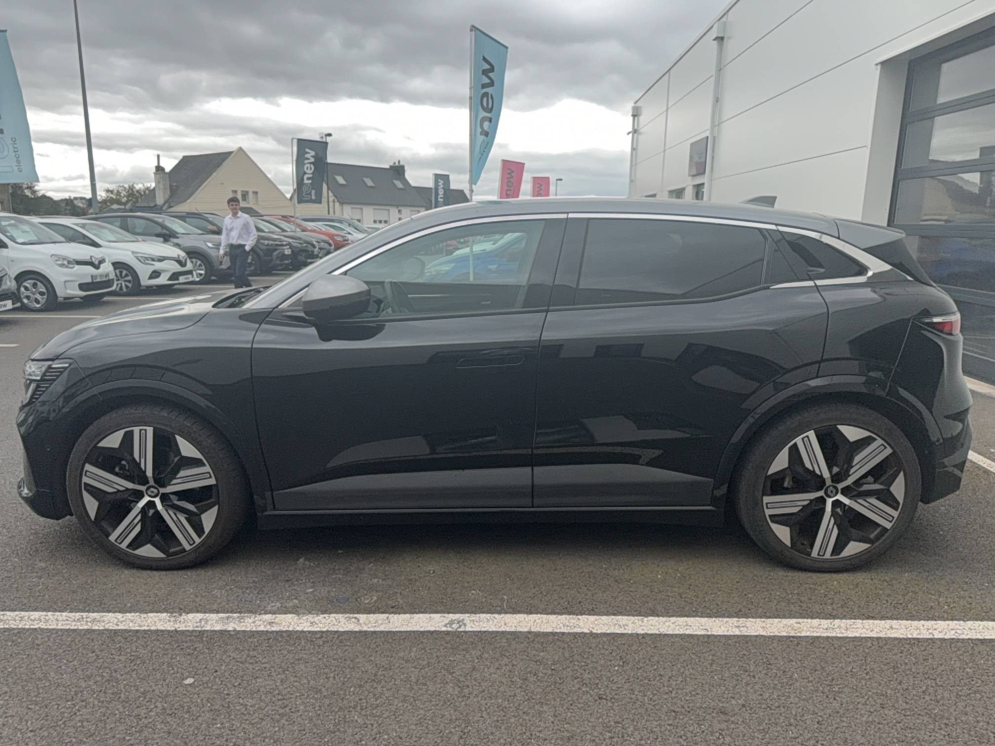 Vente en ligne Renault Megane E-Tech  EV60 220 ch super charge au prix de 27 950 €