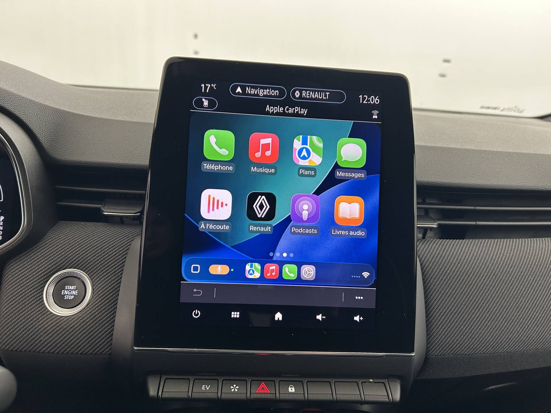 Vente en ligne Renault Clio 5 Clio E-Tech full hybrid 145 au prix de 20 500 €