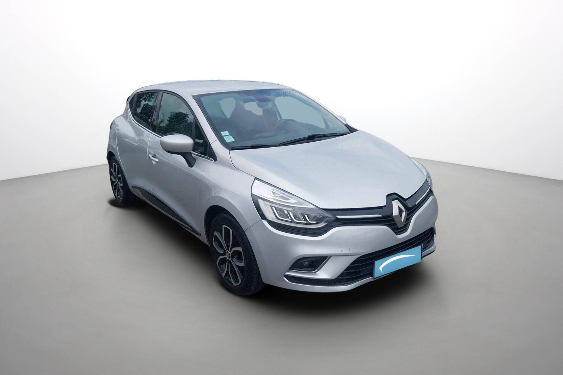 Vente en ligne Renault Clio 4 Clio dCi 90 E6C au prix de 12 990 €
