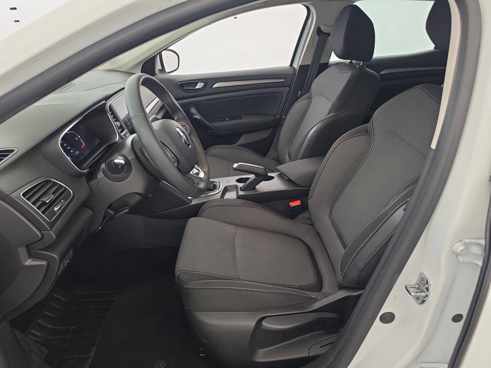 Vente en ligne Renault Megane 4  Blue dCi 115 au prix de 13 490 €