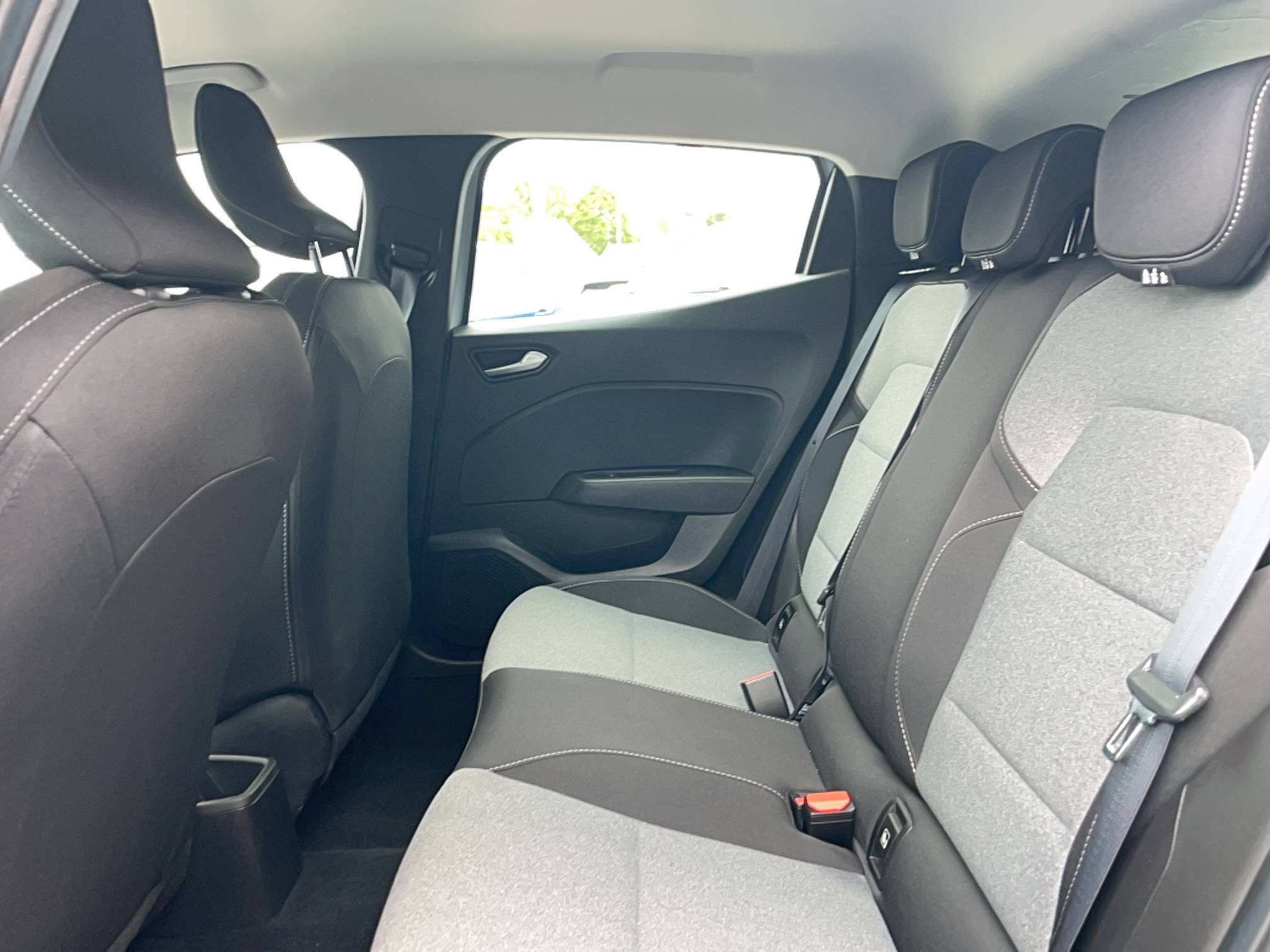 Vente en ligne Renault Clio 5 Clio TCe 90 au prix de 15 990 €