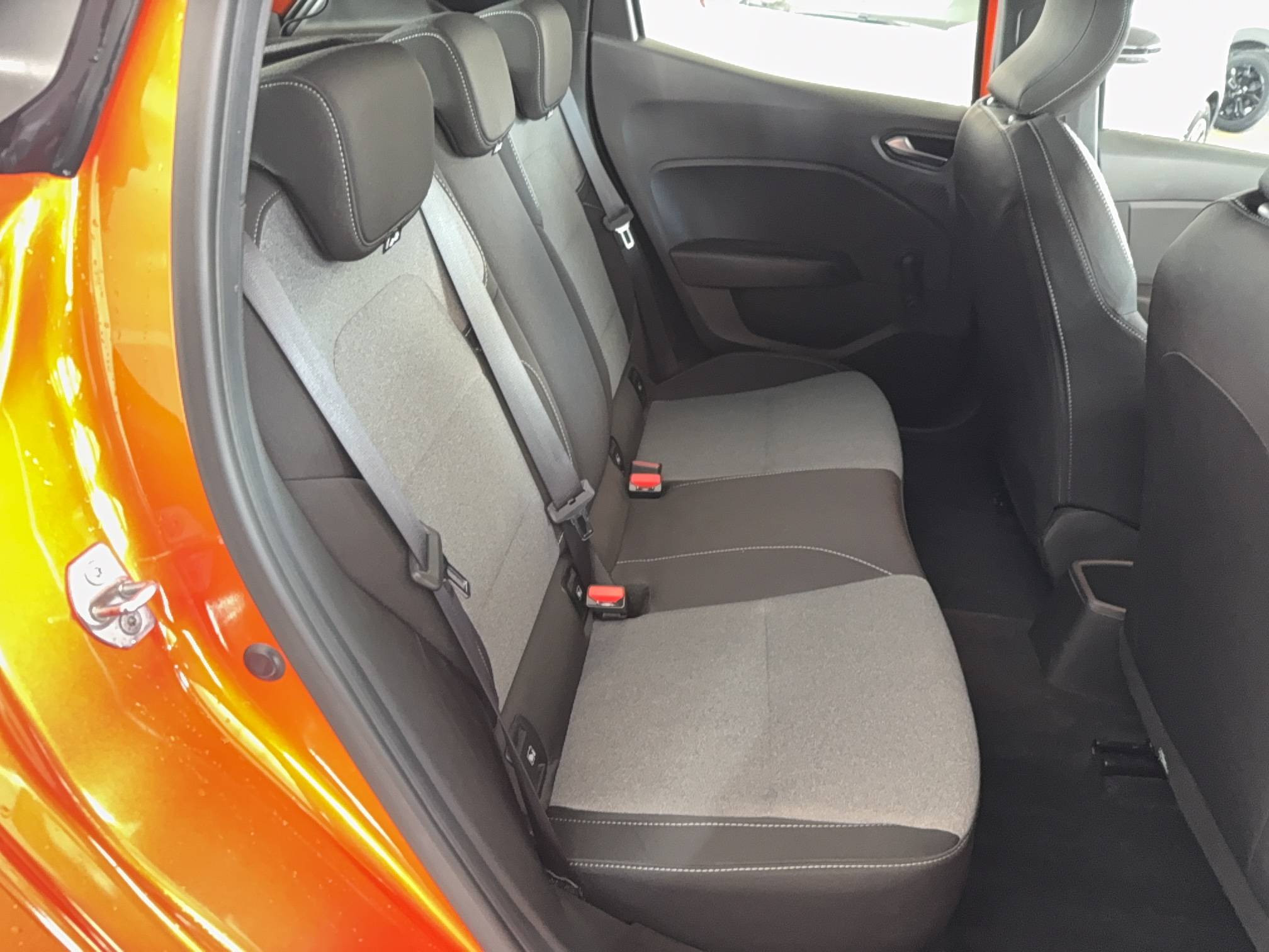 Vente en ligne Renault Clio 5 Clio Blue dCi 100 ch GSR2 au prix de 15 290 €