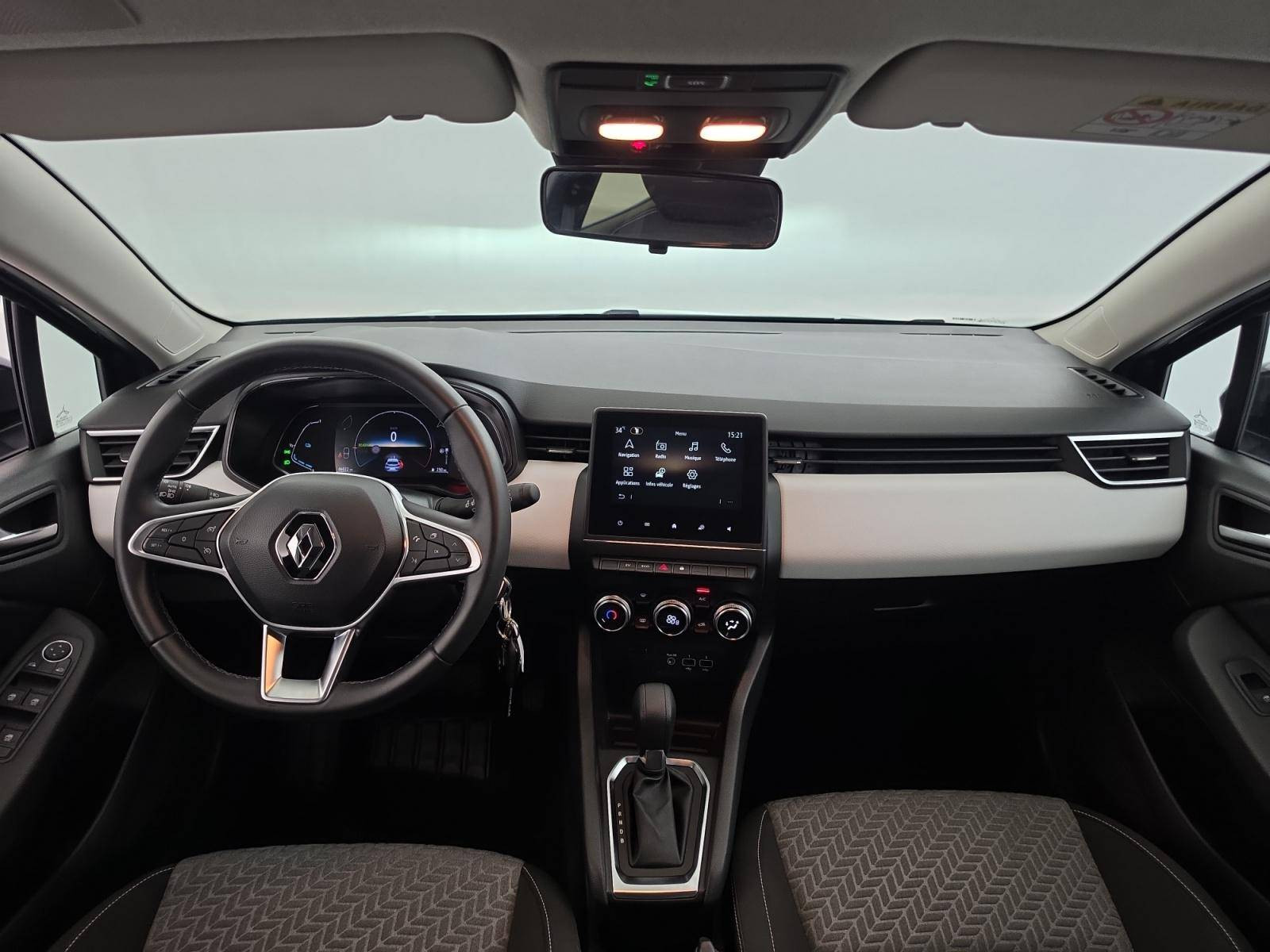Vente en ligne Renault Clio 5 Clio E-Tech full hybrid 145 au prix de 16 140 €
