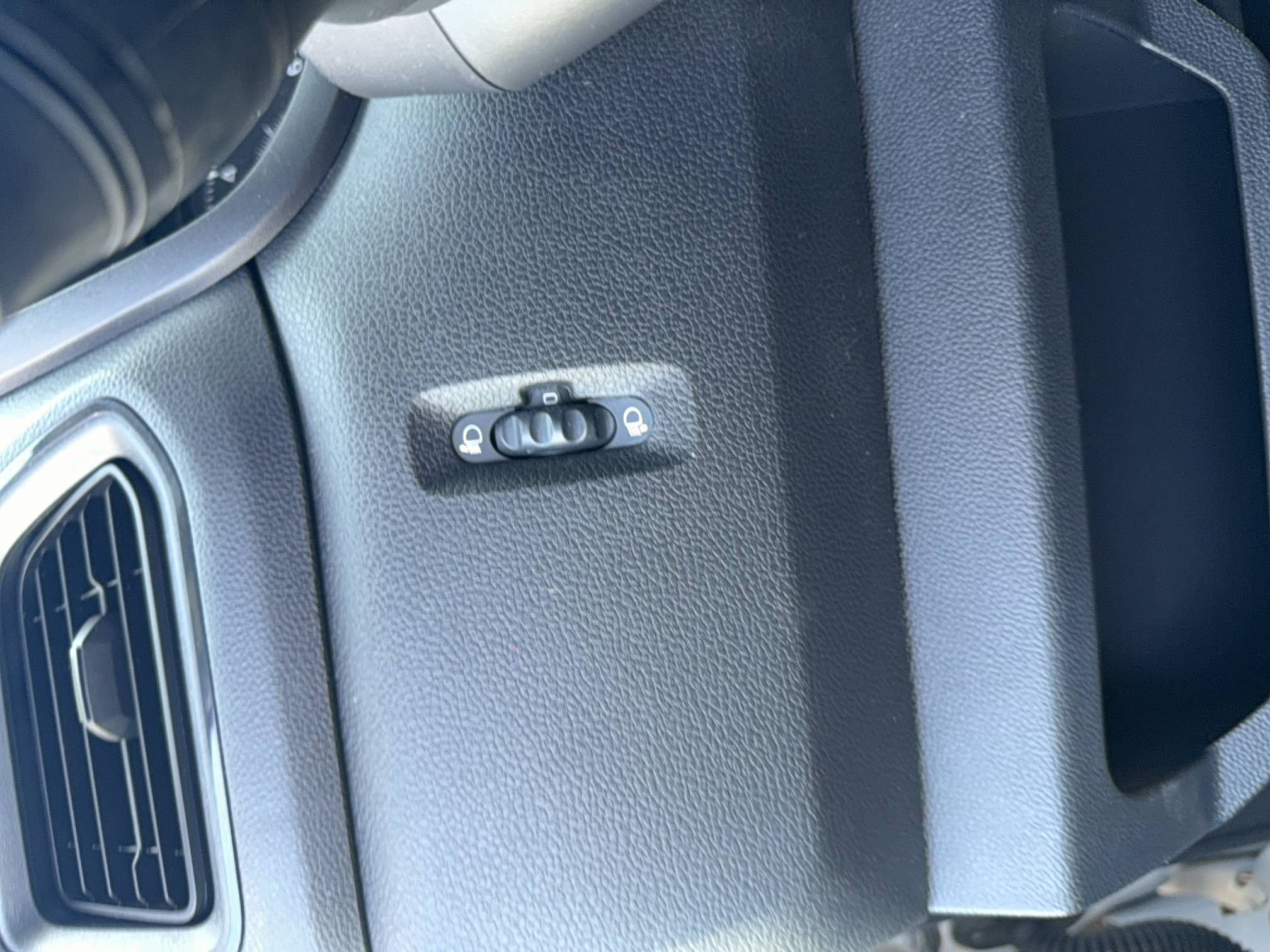 Vente en ligne Renault Master Fourgon MASTER FGN TRAC F3500 L2H2 BLUE DCI 135 au prix de 23 490 €