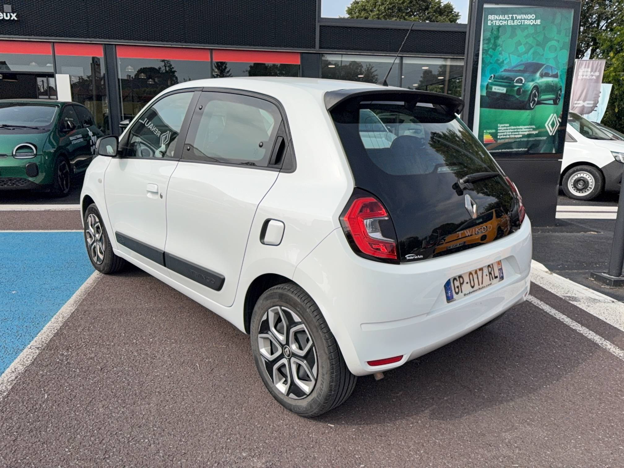 Vente en ligne Renault Twingo 3  SCe 65 au prix de 11 990 €