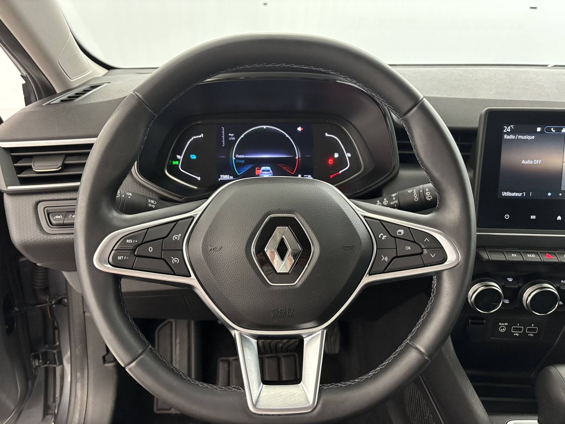 Vente en ligne Renault Clio 5 Clio E-Tech full hybrid 145 au prix de 14 990 €
