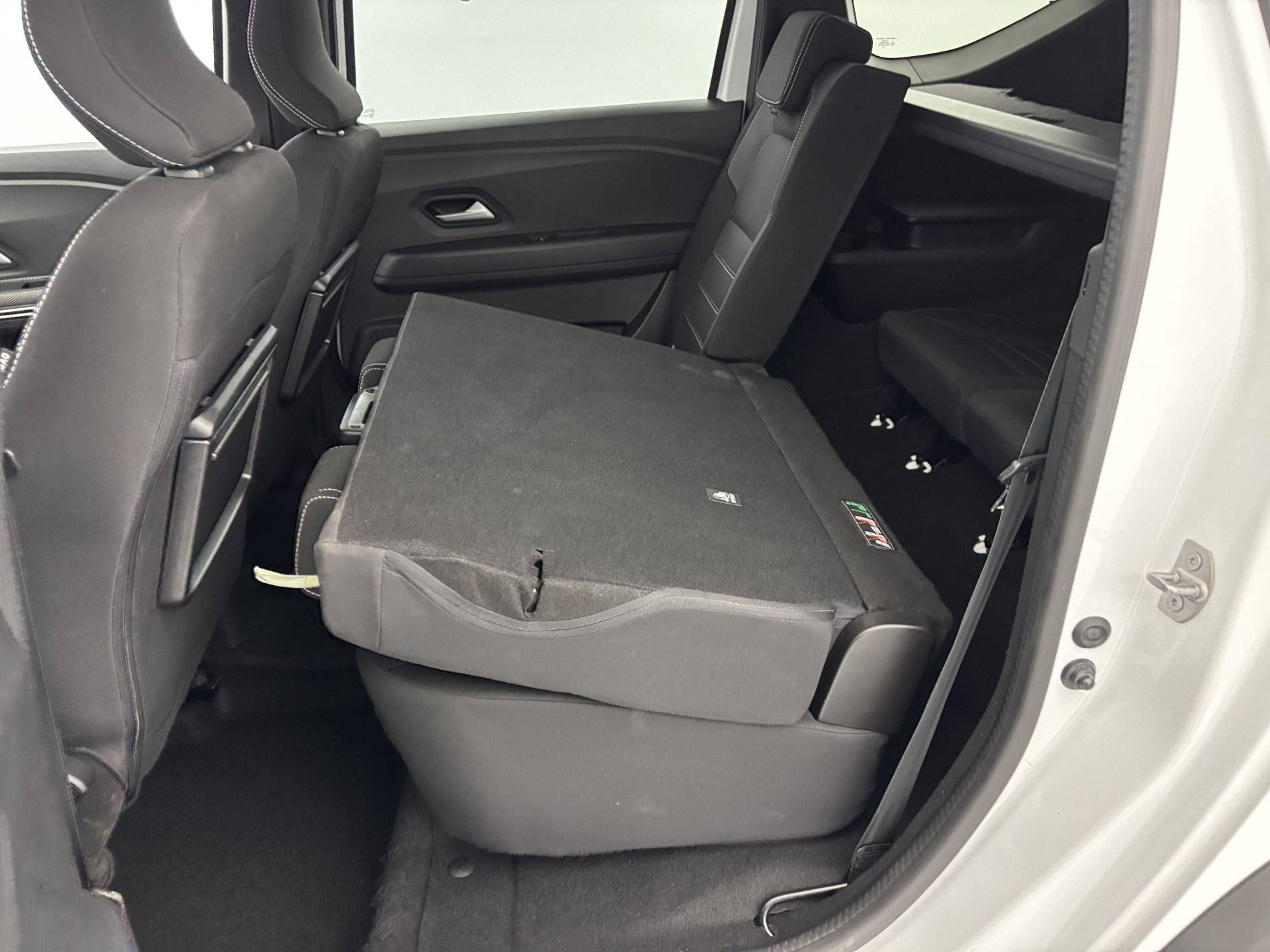 Vente en ligne Dacia Jogger  ECO-G 100 7 places au prix de 18 500 €