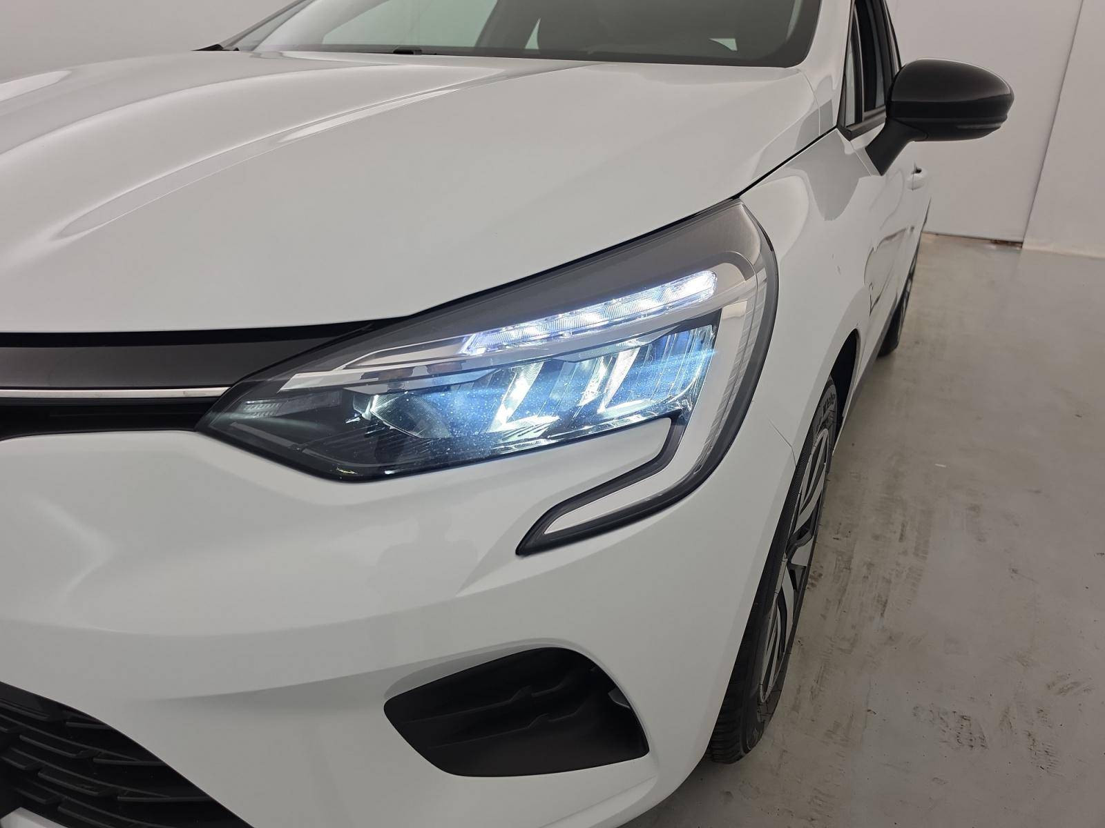 Vente en ligne Renault Clio 5 Clio TCe 90 au prix de 13 390 €