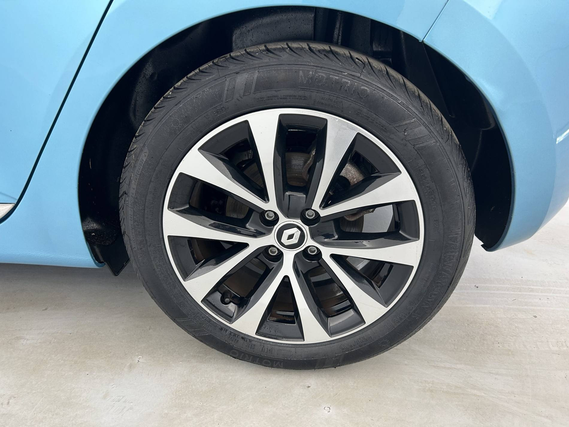 Vente en ligne Renault Clio 5 Clio E-Tech 140 - 21N au prix de 18 499 €