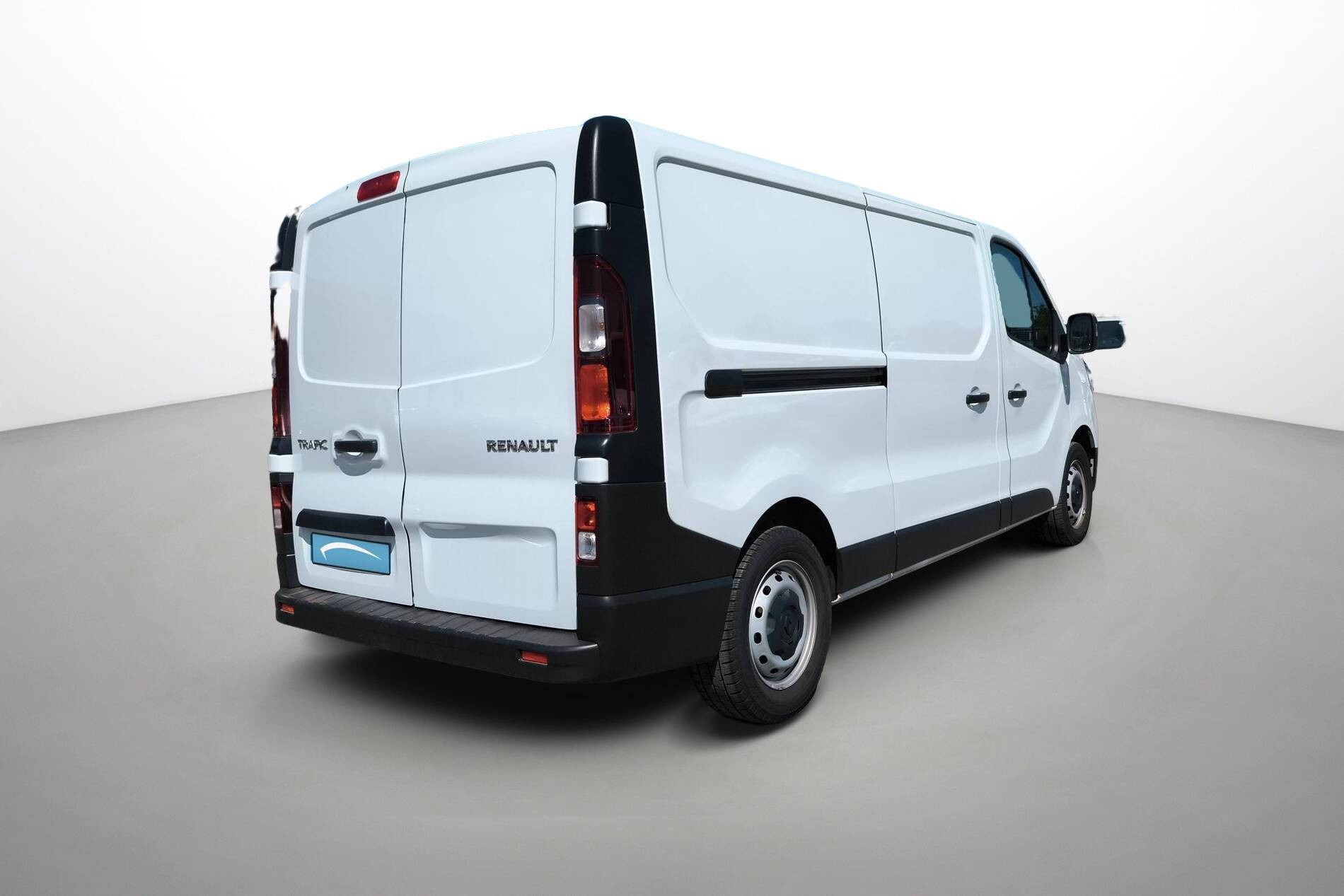 Vente en ligne Renault Trafic 3 Fourgon TRAFIC FGN L2H1 3000 KG BLUE DCI 130 au prix de 23 700 €