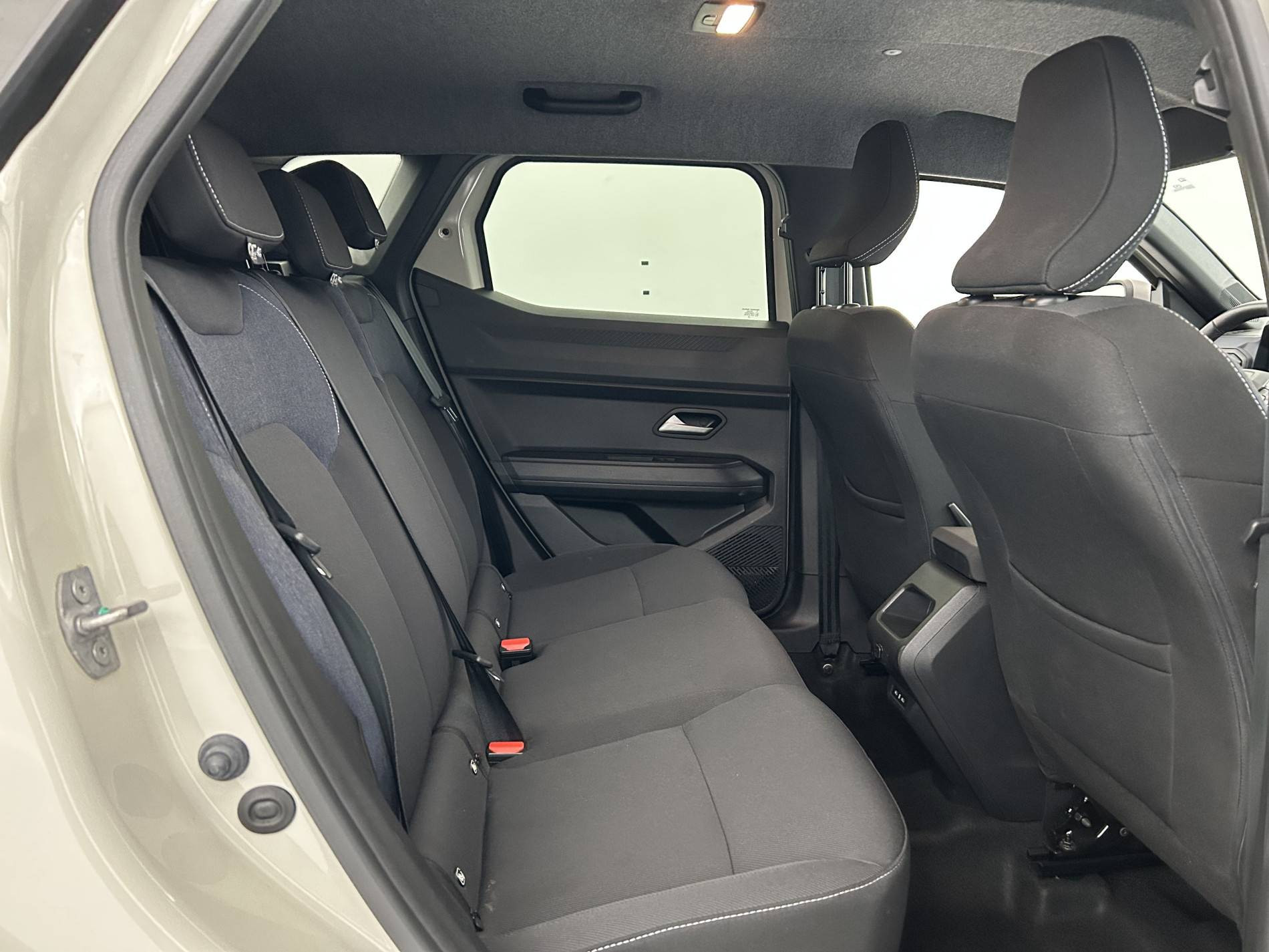 Vente en ligne Dacia Duster  Hybrid 140 au prix de 26 390 €