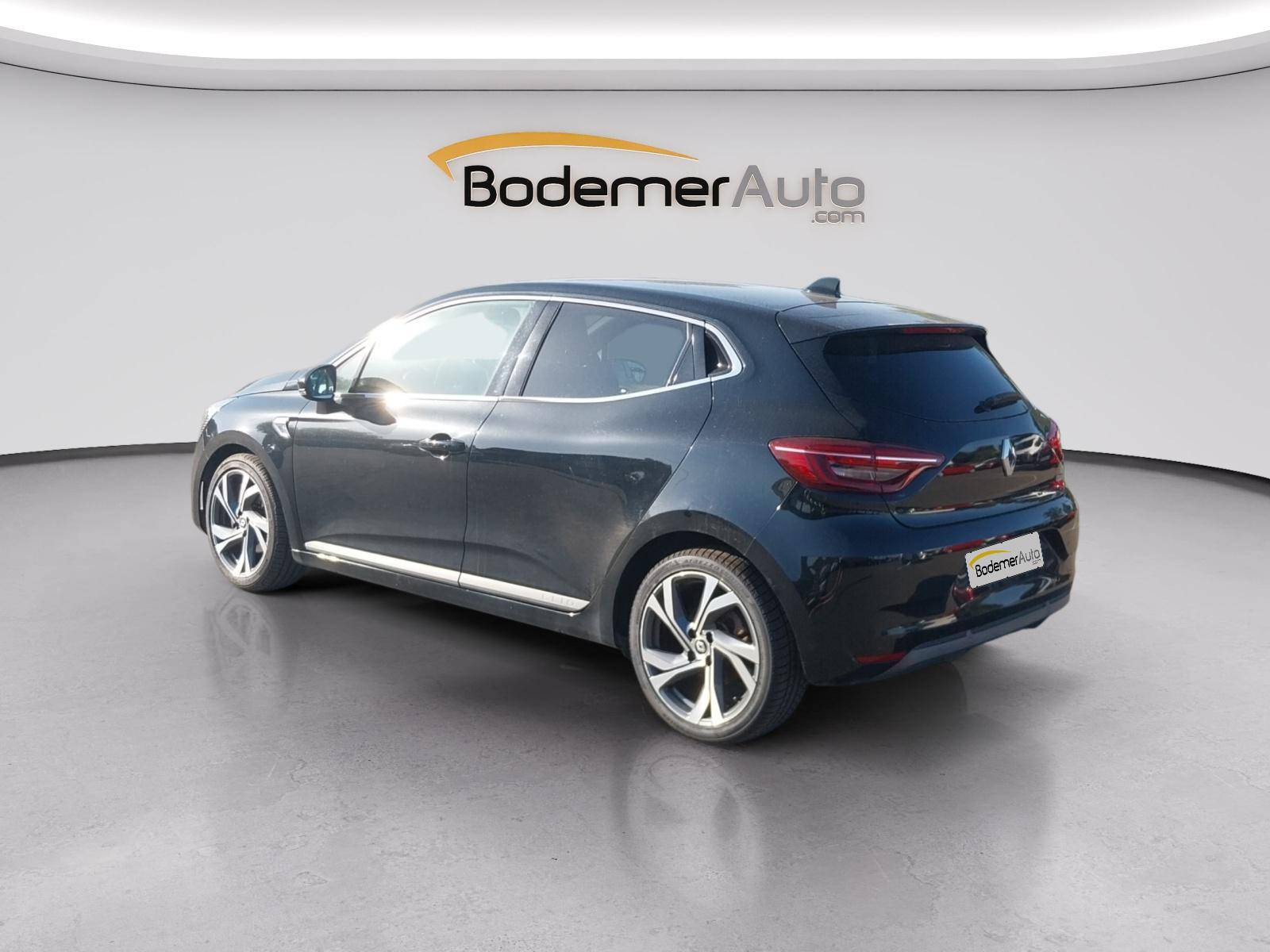 Vente en ligne Renault Clio 5 Clio E-Tech 140 - 21N au prix de 15 990 €