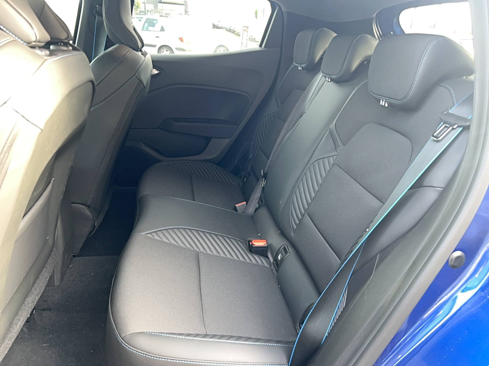 Vente en ligne Renault Clio 5 Clio E-Tech full hybrid 145 ch GSR2 au prix de 23 991 €