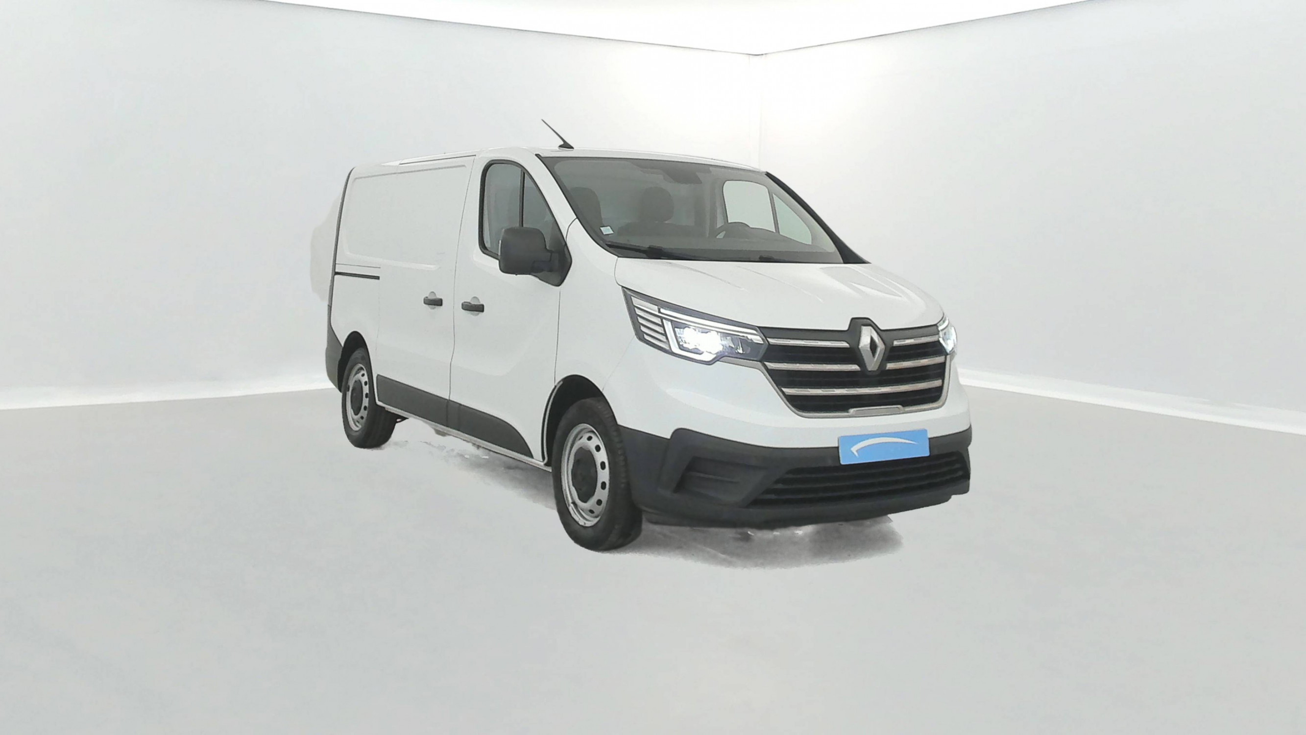 Vente en ligne Renault Trafic 3 Fourgon TRAFIC FGN L1H1 1200 KG DCI 120 au prix de 18 790 €