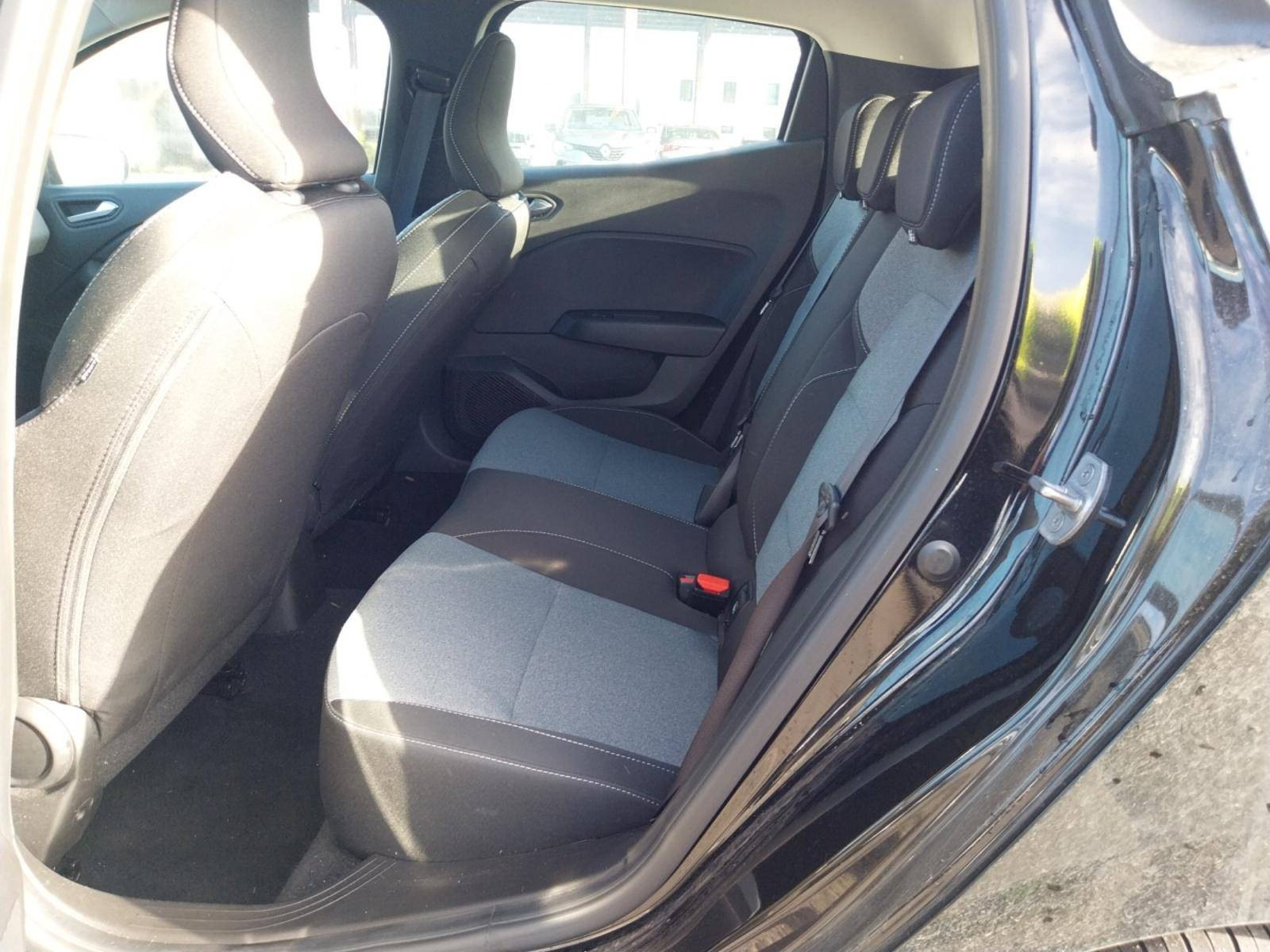 Vente en ligne Renault Clio 5 Clio Blue dCi 100 ch GSR2 au prix de 17 490 €