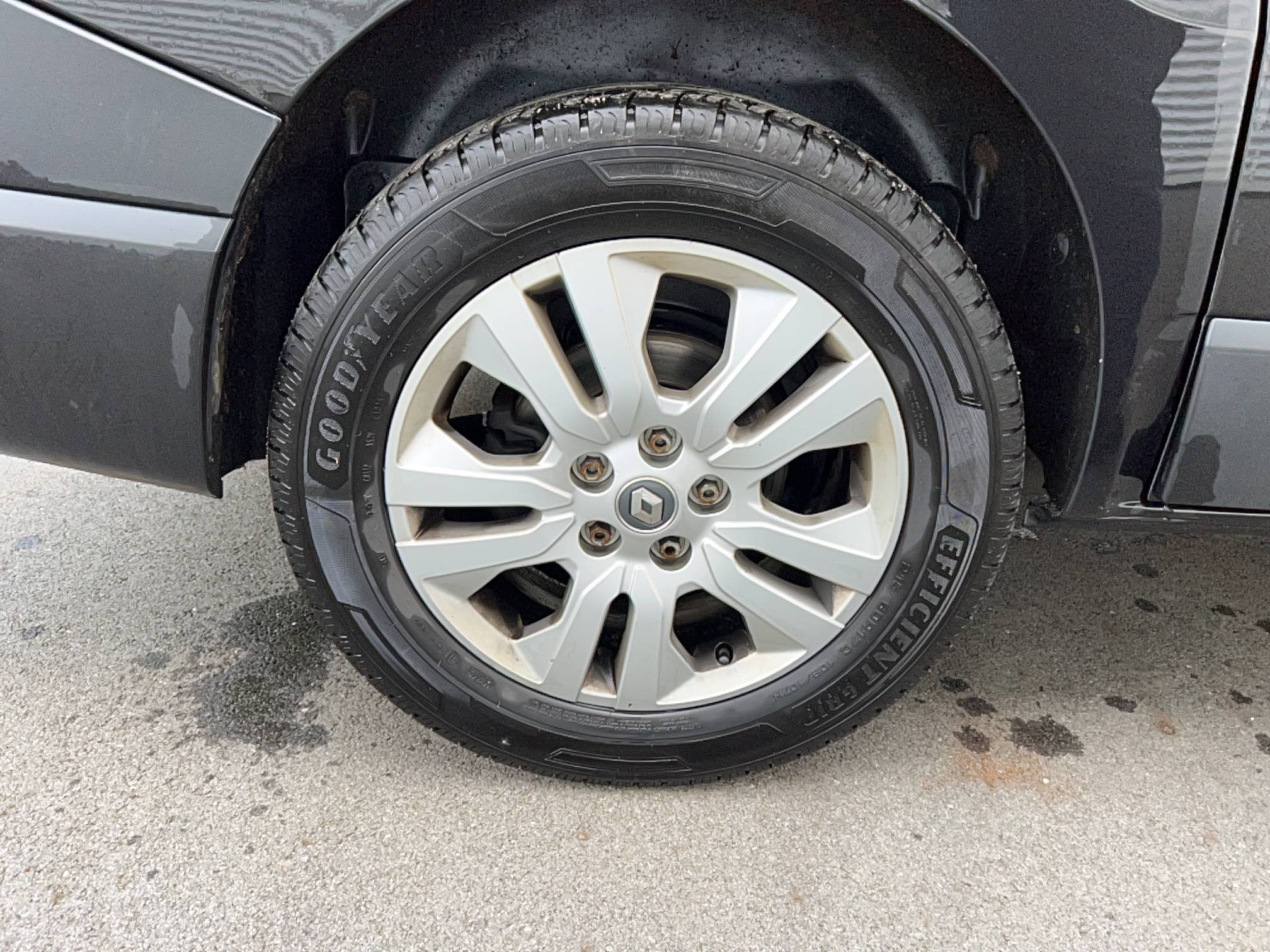 Vente en ligne Renault Trafic Cabine Approfondie TRAFIC CA L1H1 3000 KG BLUE DCI 150 EDC au prix de 23 990 €