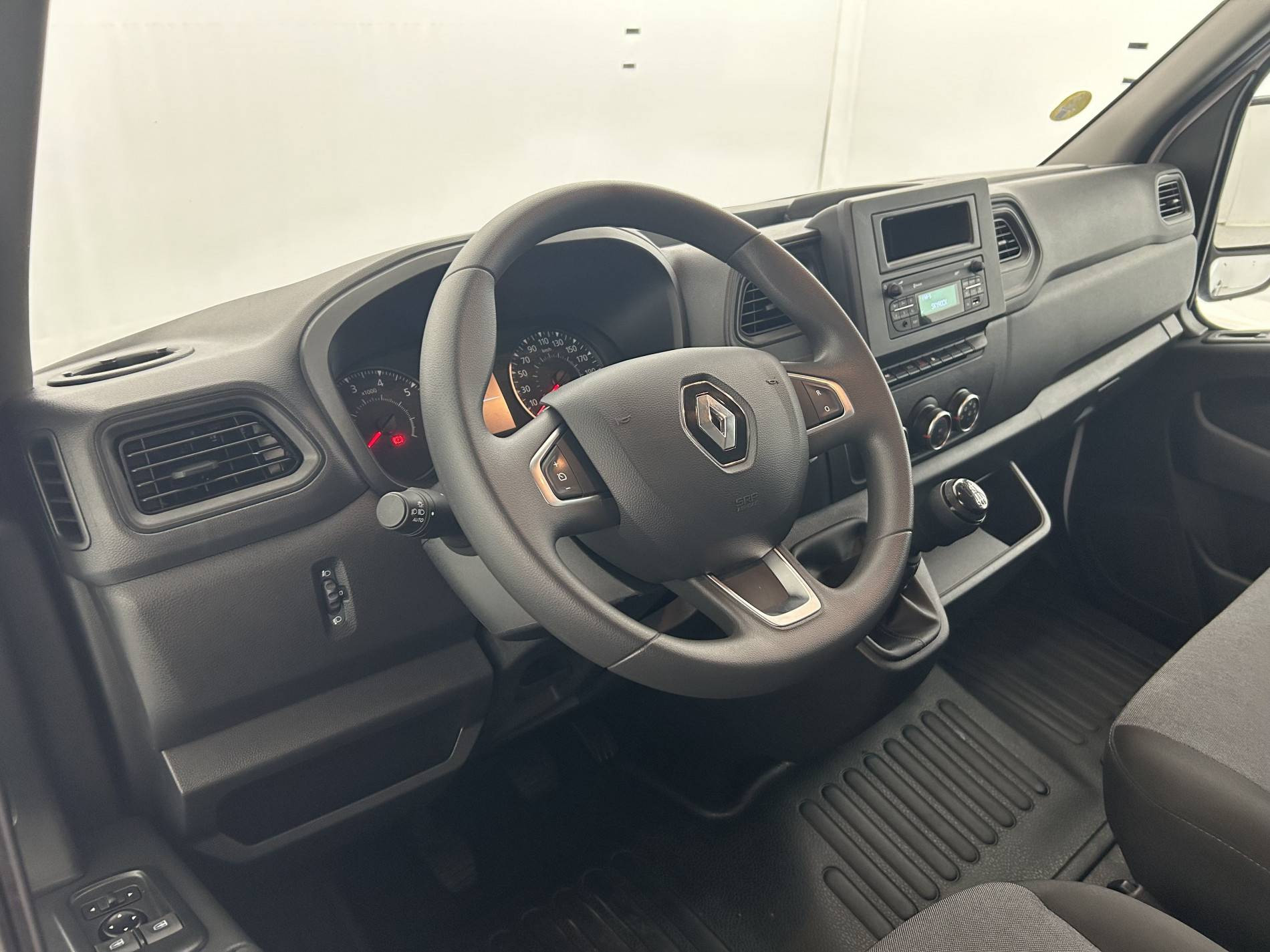 Vente en ligne Renault Master Fourgon MASTER FGN TRAC F3500 L3H3 BLUE DCI 135 au prix de 28 790 €
