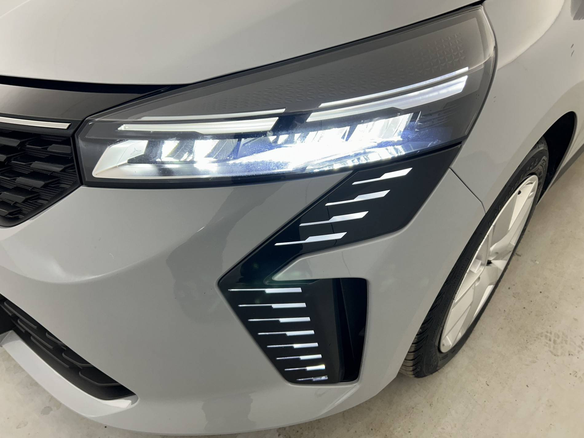 Vente en ligne Renault Clio 5 Clio E-Tech full hybrid 145 ch GSR2 au prix de 20 490 €