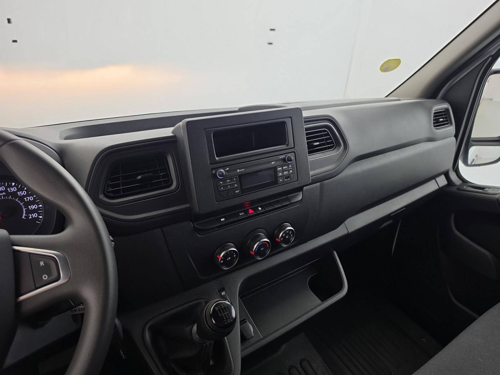 Vente en ligne Renault Master Fourgon MASTER FGN TRAC F3500 L3H3 BLUE DCI 135 au prix de 26 490 €