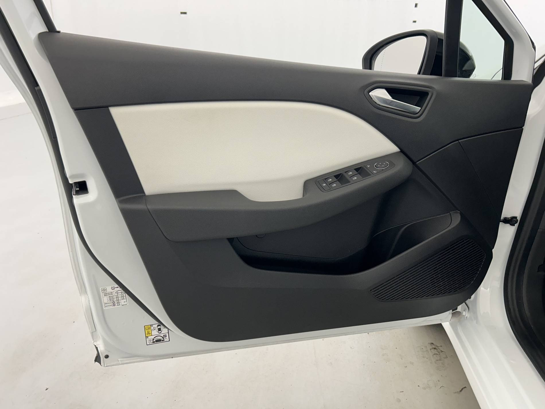 Vente en ligne Renault Clio 5 Clio TCe 90 au prix de 15 490 €