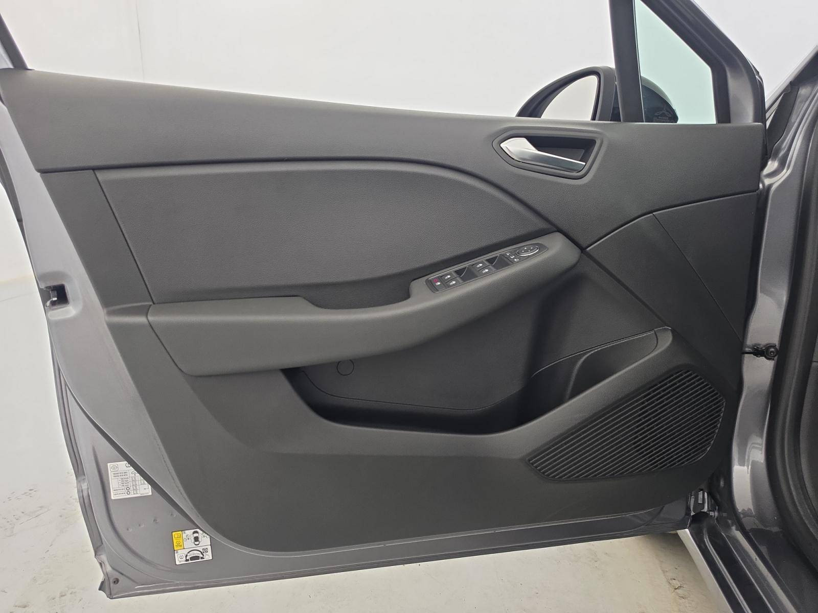 Vente en ligne Renault Clio 5 Clio TCe 90 au prix de 14 390 €