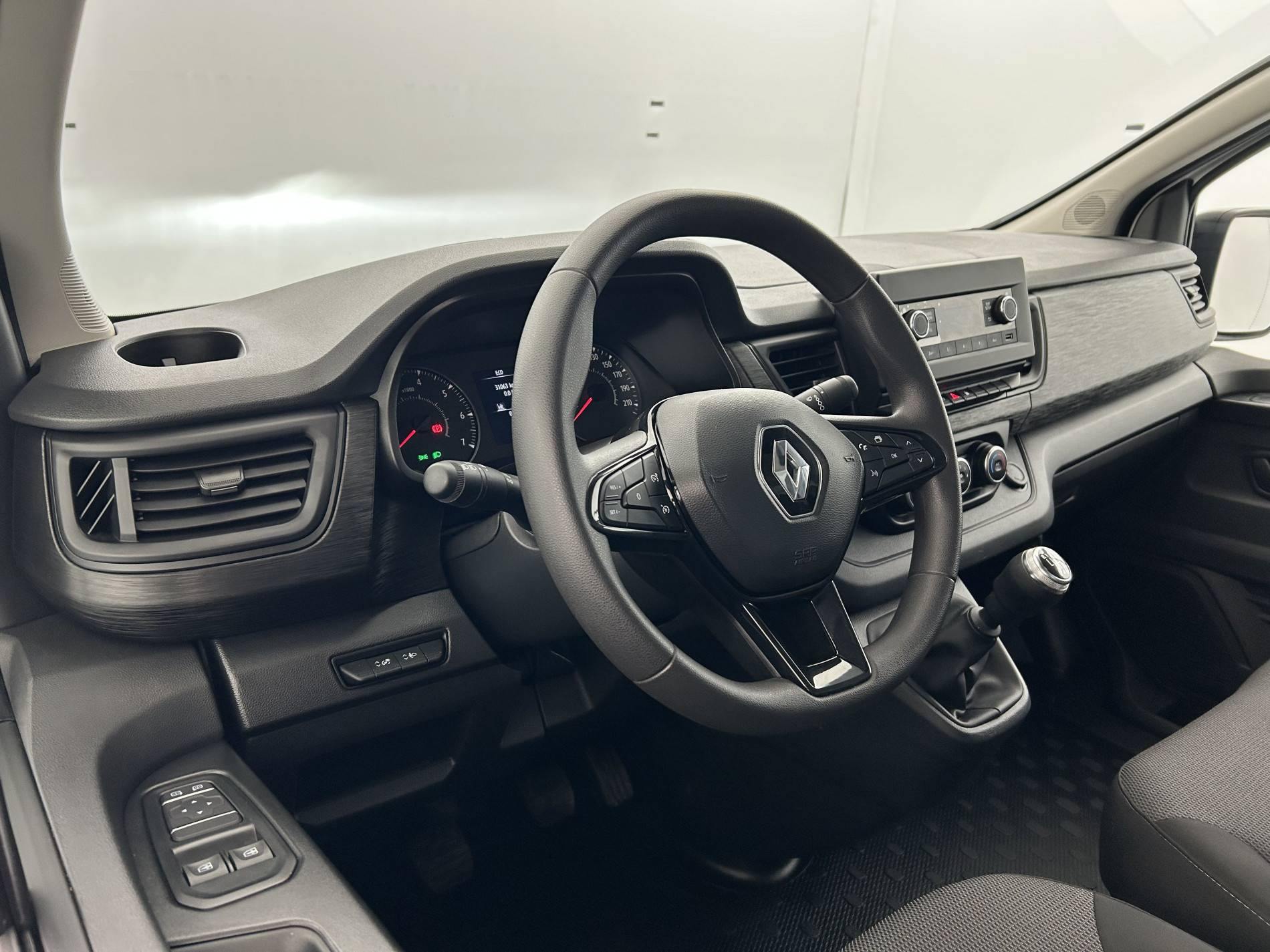 Vente en ligne Renault Trafic 3 Fourgon TRAFIC FGN L1H1 3000 KG BLUE DCI 130 au prix de 24 990 €