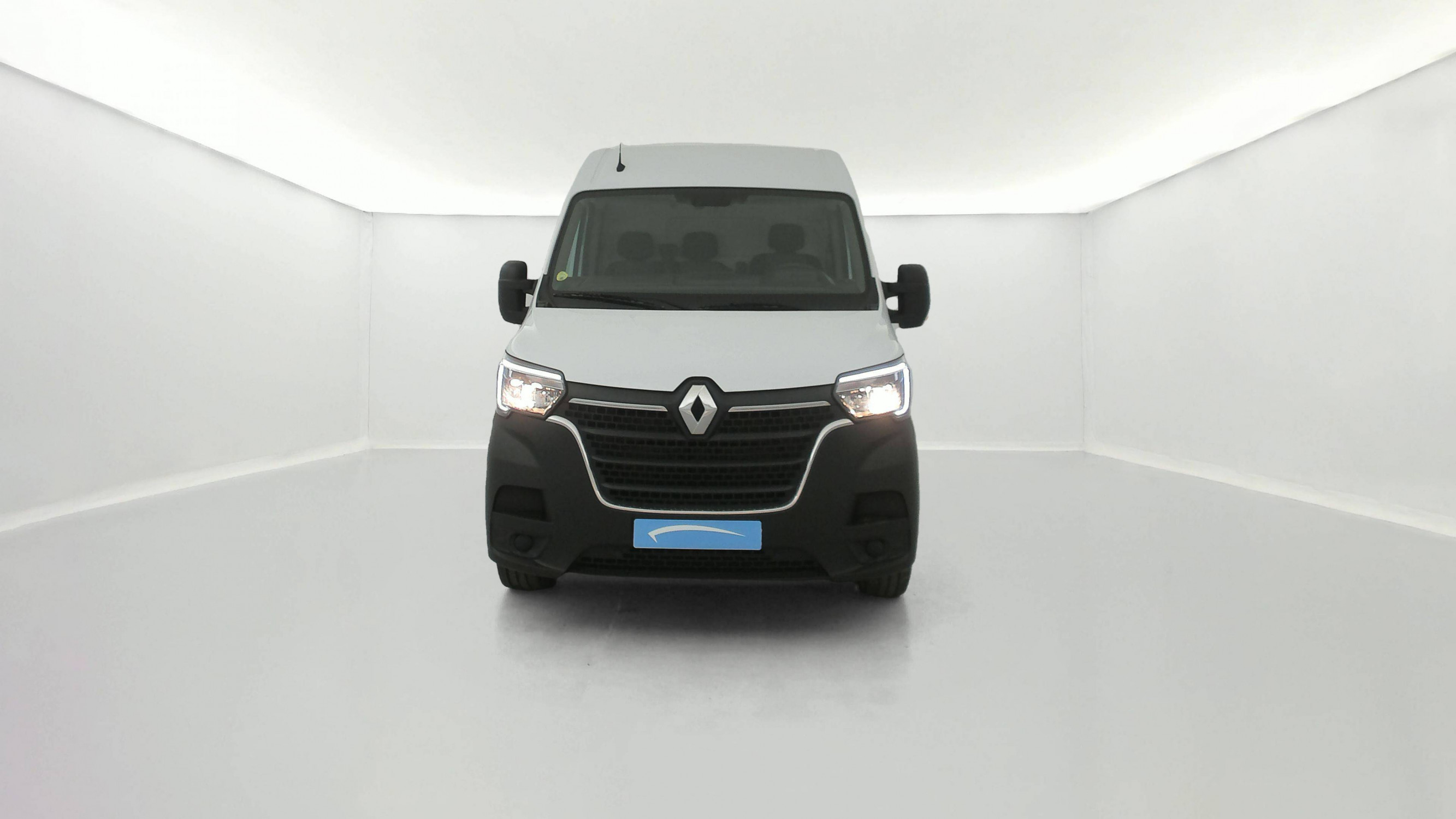 Vente en ligne Renault Master Fourgon MASTER FGN TRAC F3500 L2H2 BLUE DCI 135 au prix de 22 990 €