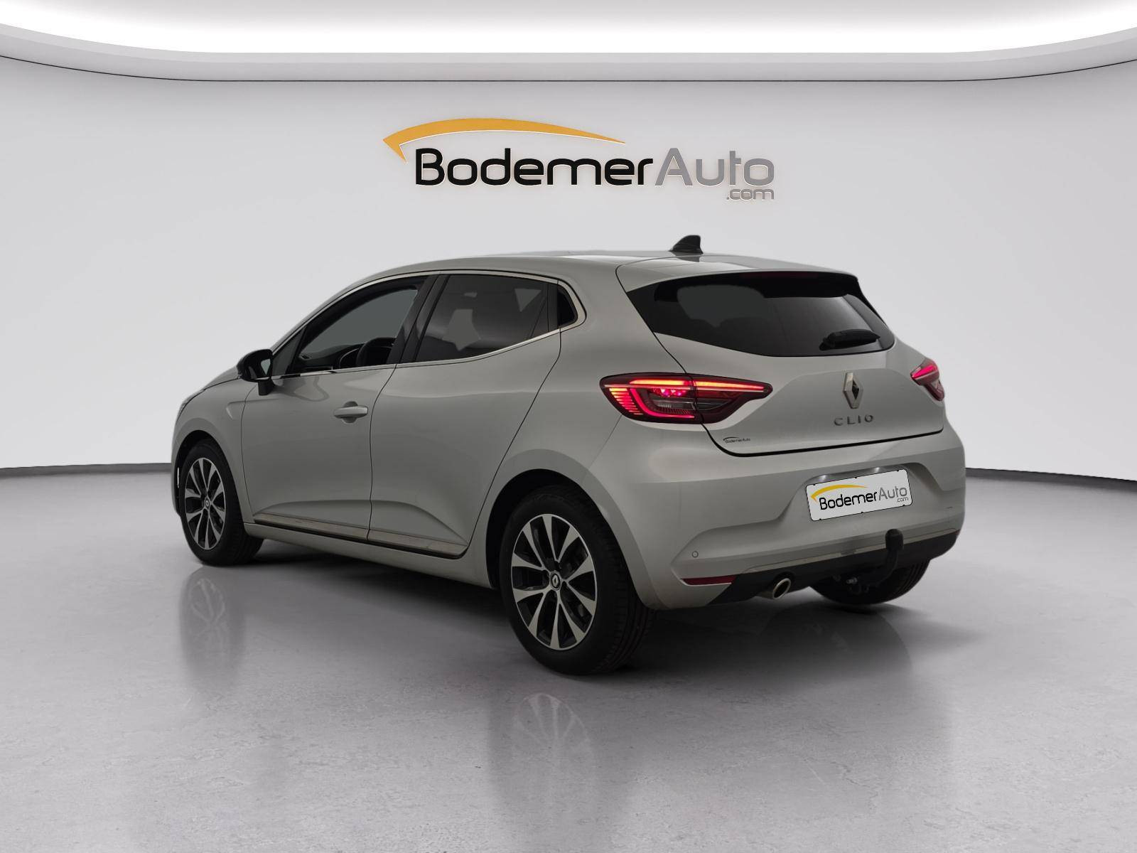 Vente en ligne Renault Clio 5 Clio TCe 90 au prix de 15 900 €