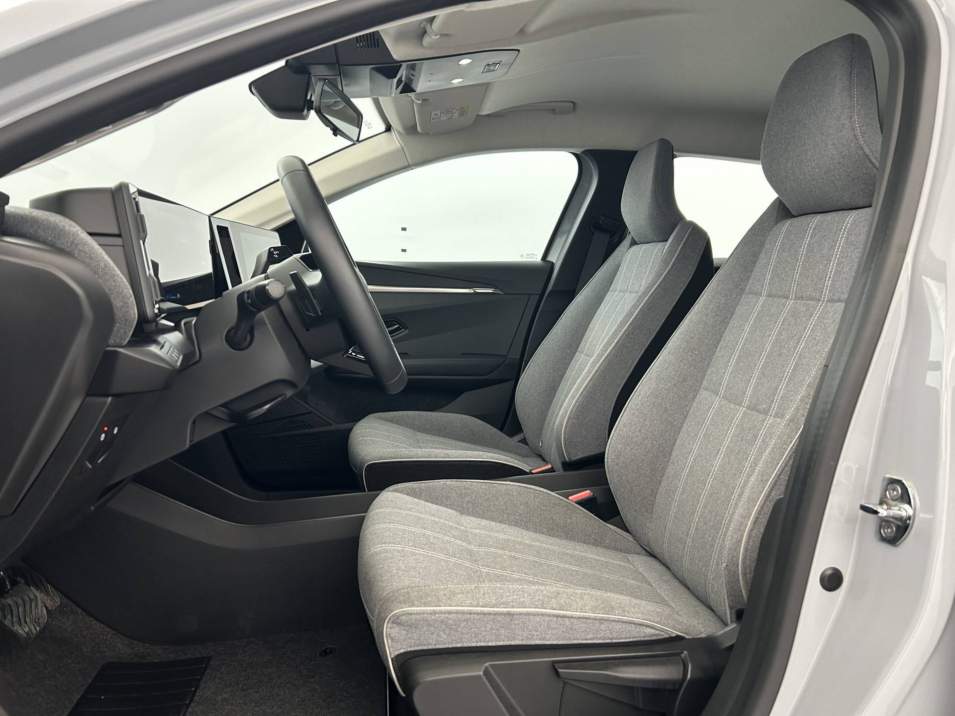 Vente en ligne Renault Megane E-Tech  EV60 220 ch super charge au prix de 18 990 €