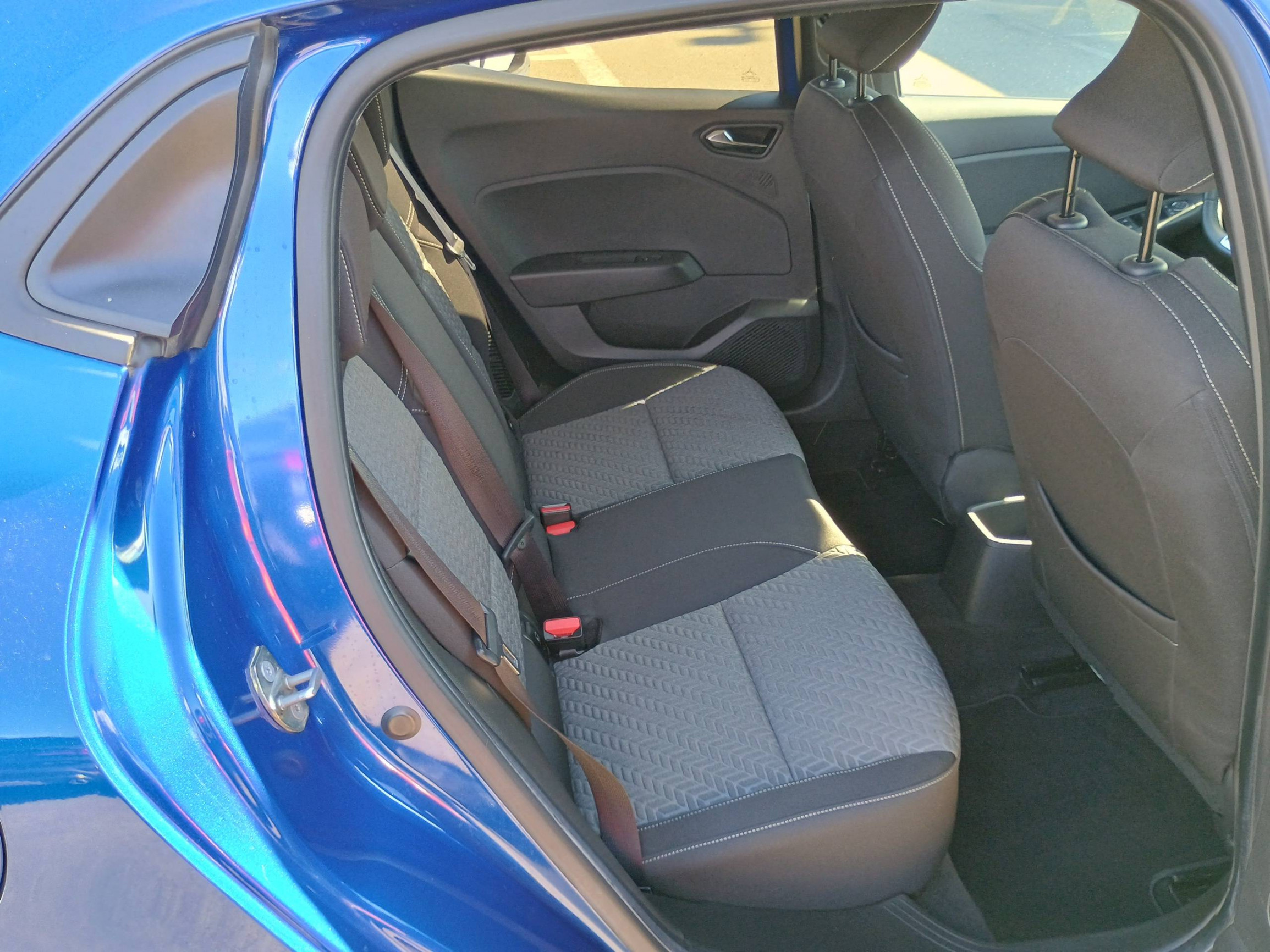 Vente en ligne Renault Clio 5 Clio E-Tech full hybrid 145 au prix de 15 890 €