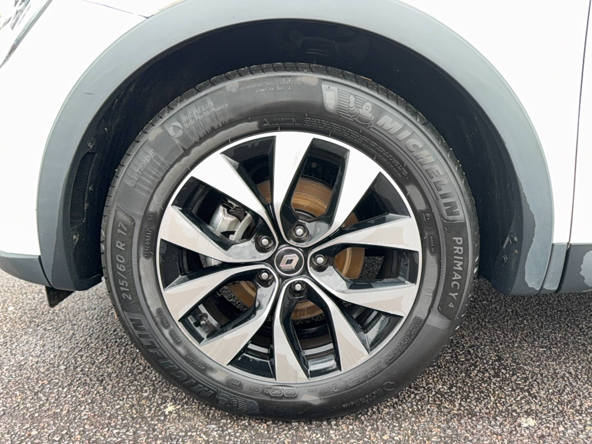 Vente en ligne Renault Arkana  E-Tech hybride 145 - 22 au prix de 17 790 €
