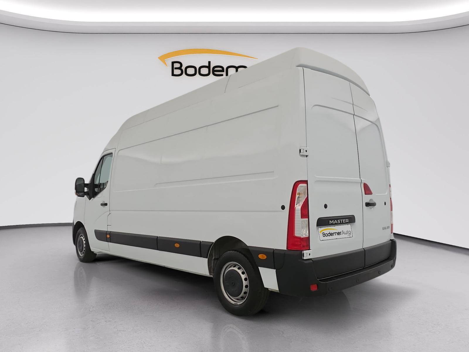 Vente en ligne Renault Master Fourgon MASTER FGN TRAC F3500 L3H3 BLUE DCI 135 au prix de 24 900 €