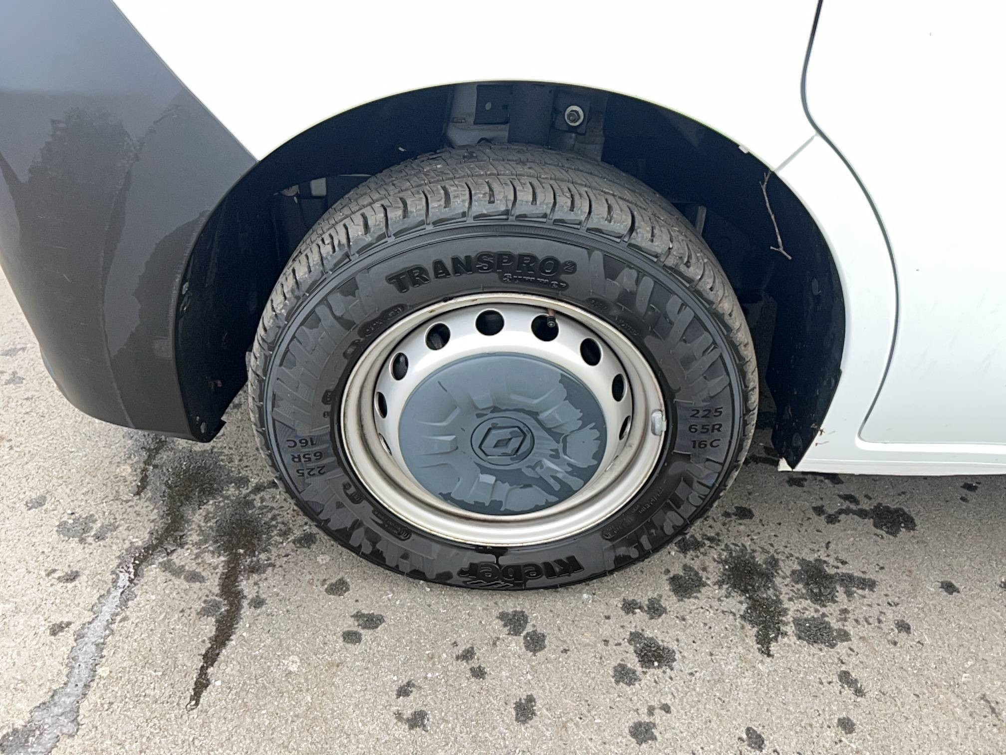 Vente en ligne Renault Master Fourgon MASTER FGN TRAC F3500 L2H2 BLUE DCI 135 au prix de 22 990 €