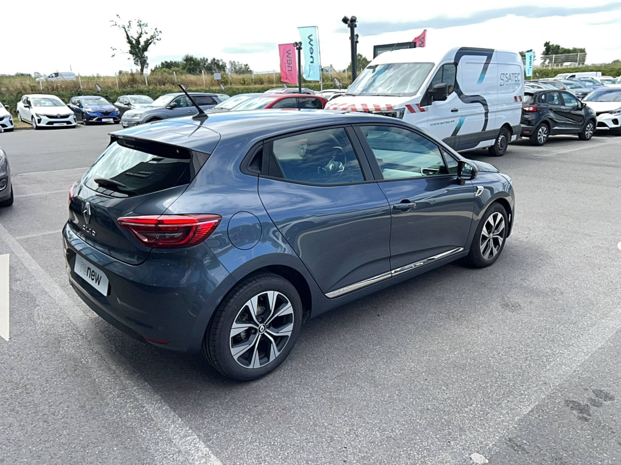 Vente en ligne Renault Clio 5 Clio TCe 90 - 21N au prix de 13 490 €