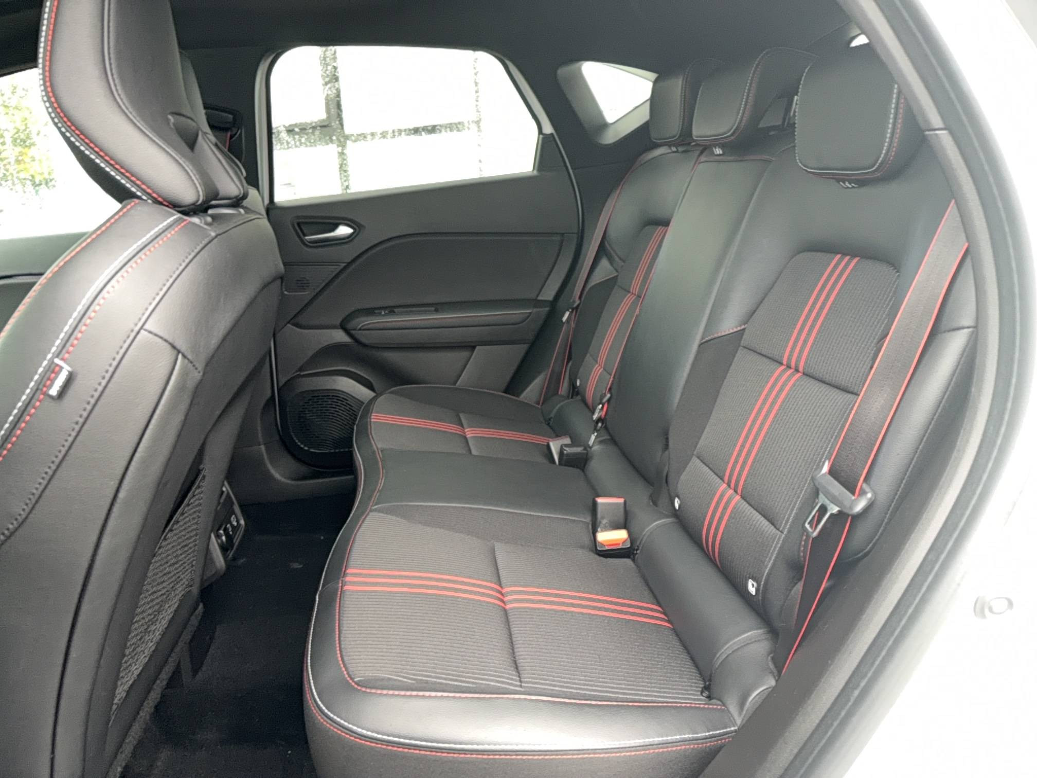 Vente en ligne Renault Captur  TCe 140 EDC - 21B au prix de 19 590 €